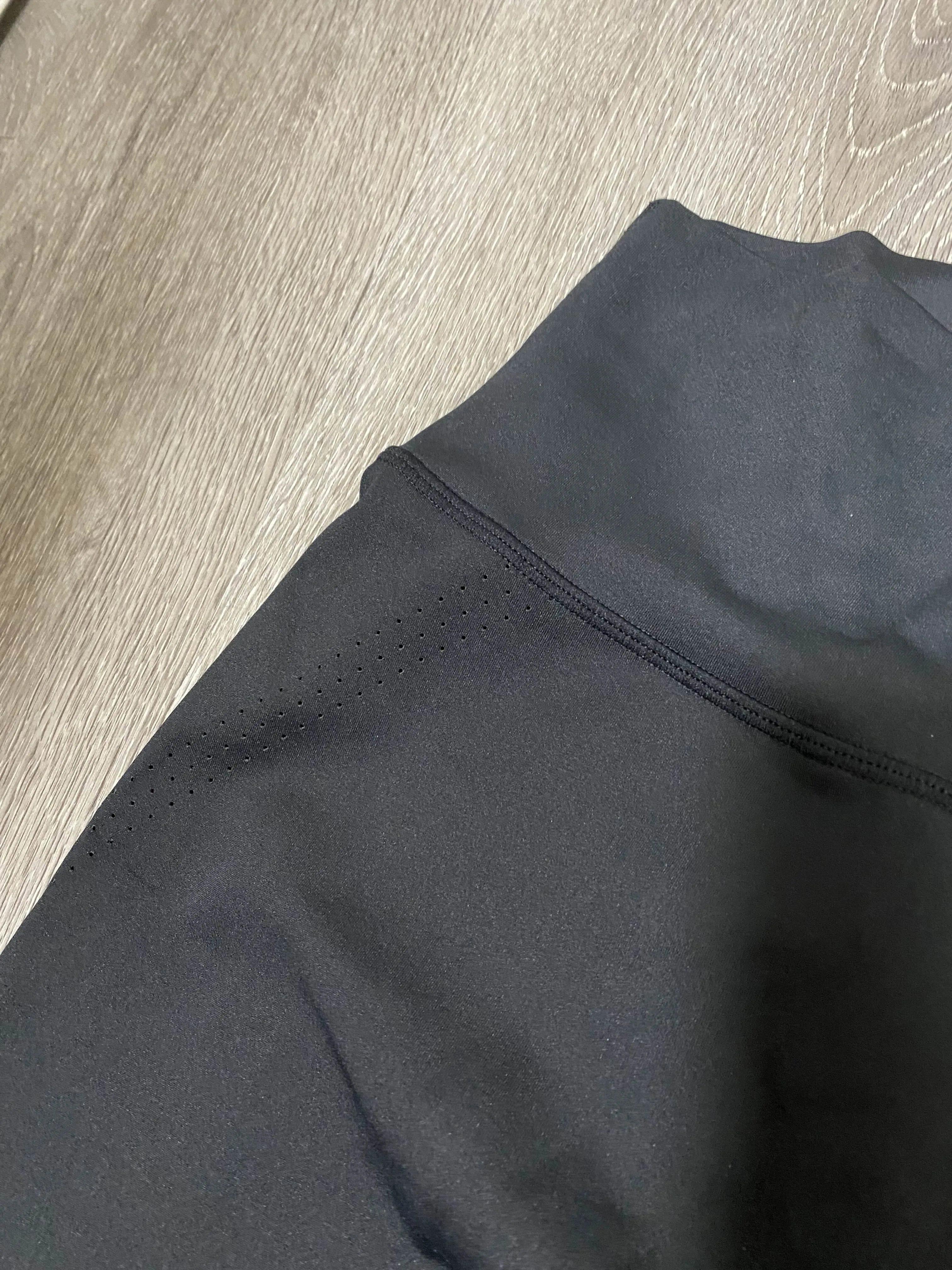 Buffbunny - Lit Laser Cut Legging - Onyx Black image indicator(2)