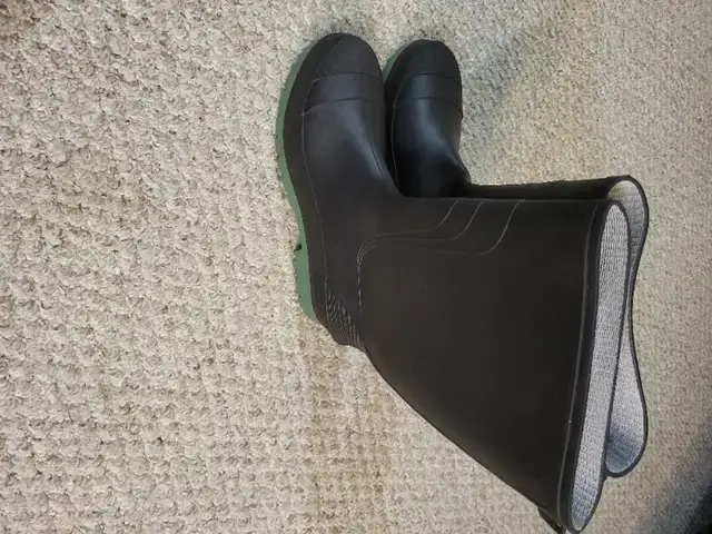 women winter boots size 10