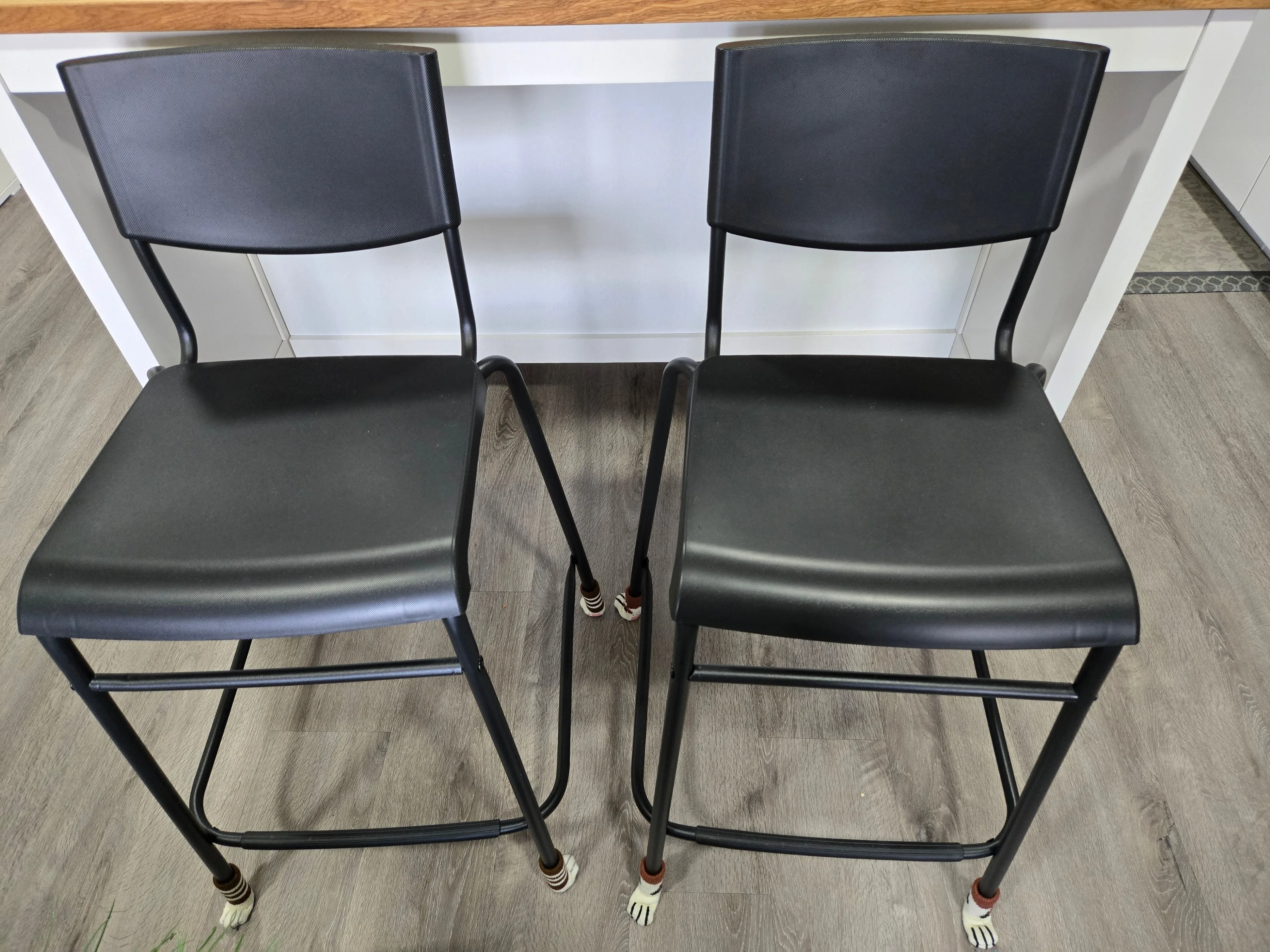 Black IKEA STIG Bar Stools– Counter Height with Backrest