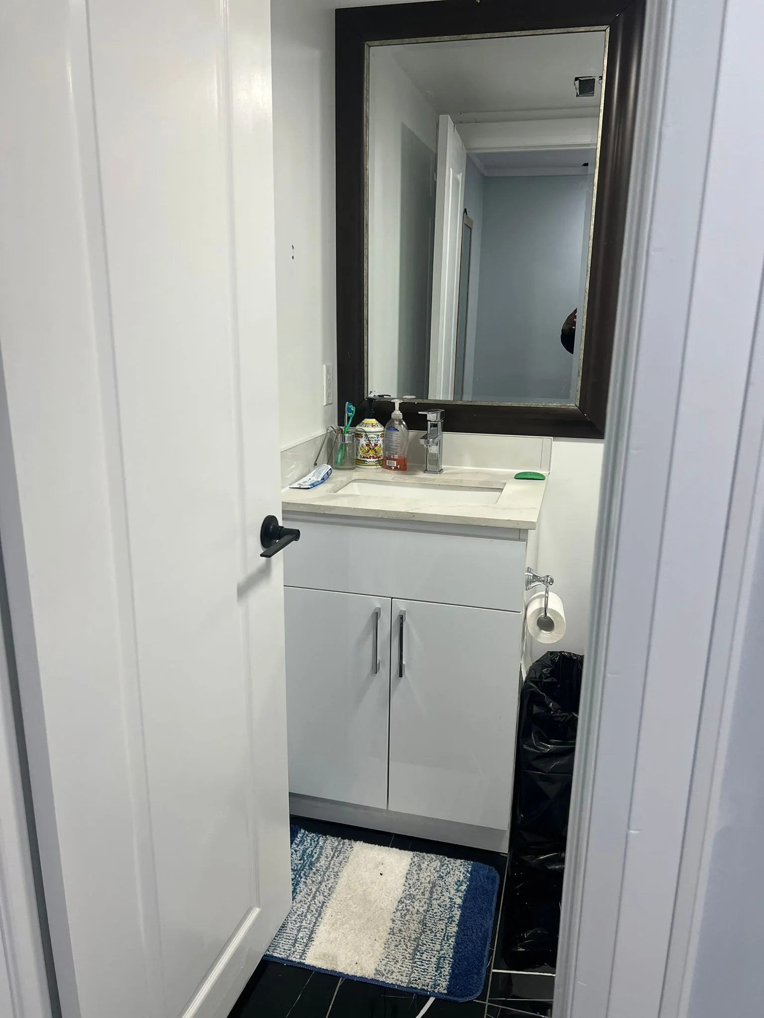 Room For Rent image indicator(6)