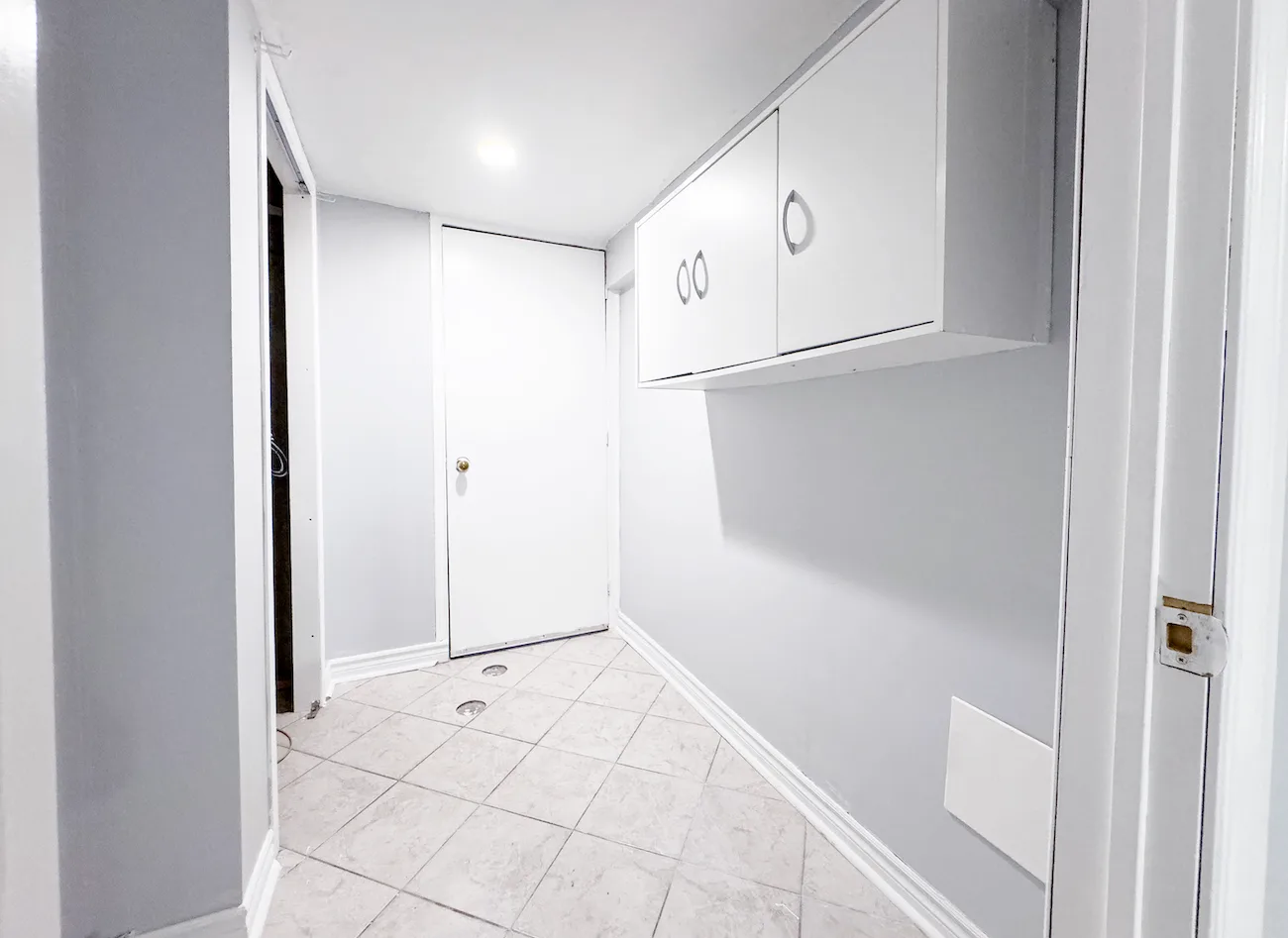 1 Bedroom + a small Den For Rent - Move In Ready image indicator(10)