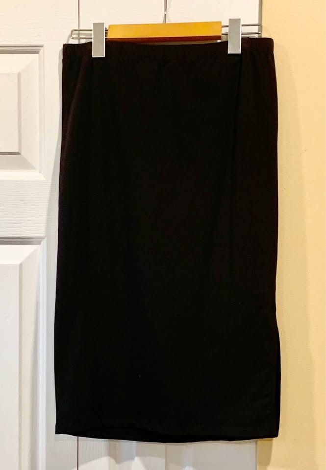 GF Collection: Classic Black Mid-length Pencil Skirt (S) - NWT - photo 2