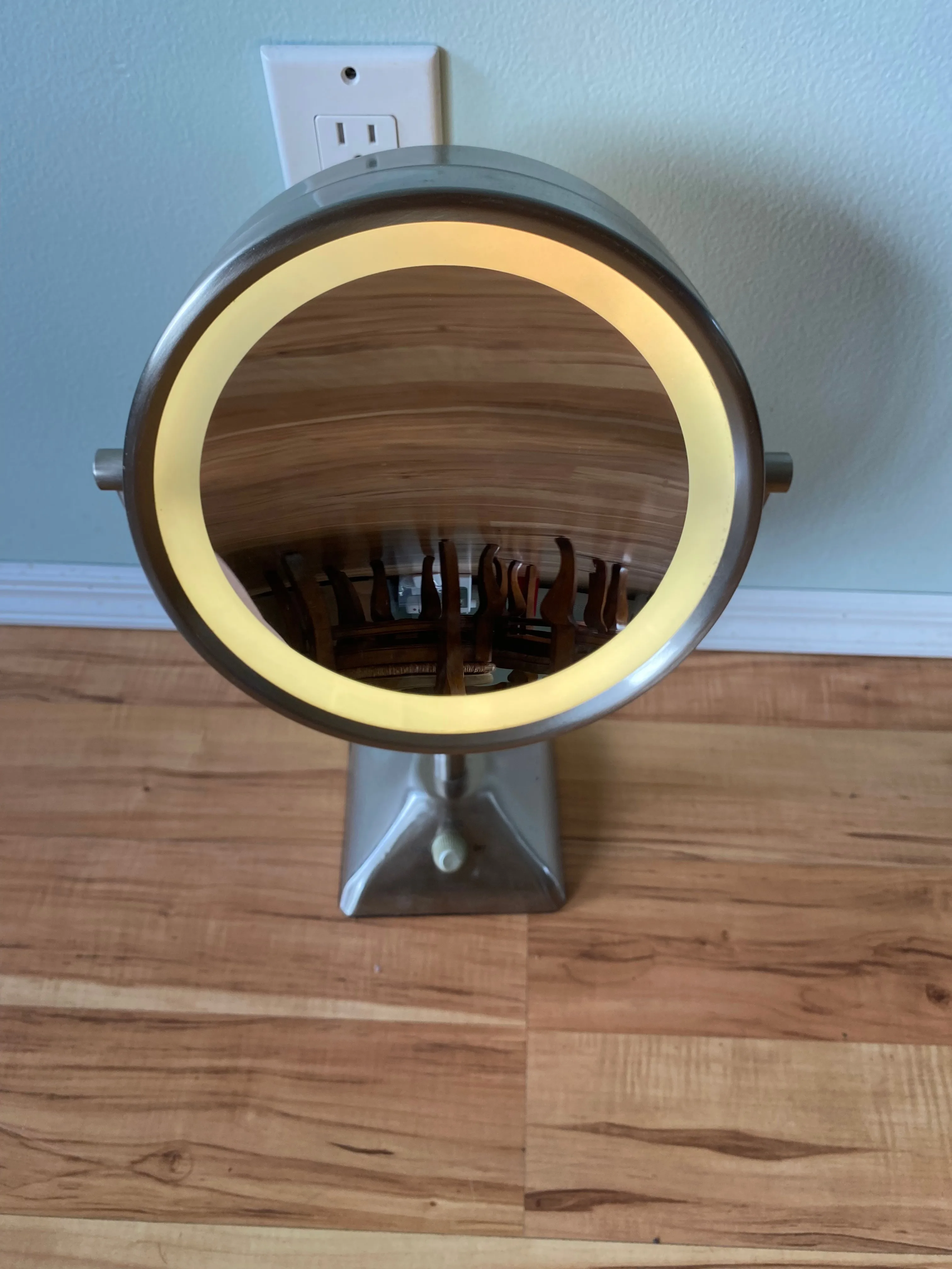 Conair Lighted mirror image indicator(3)