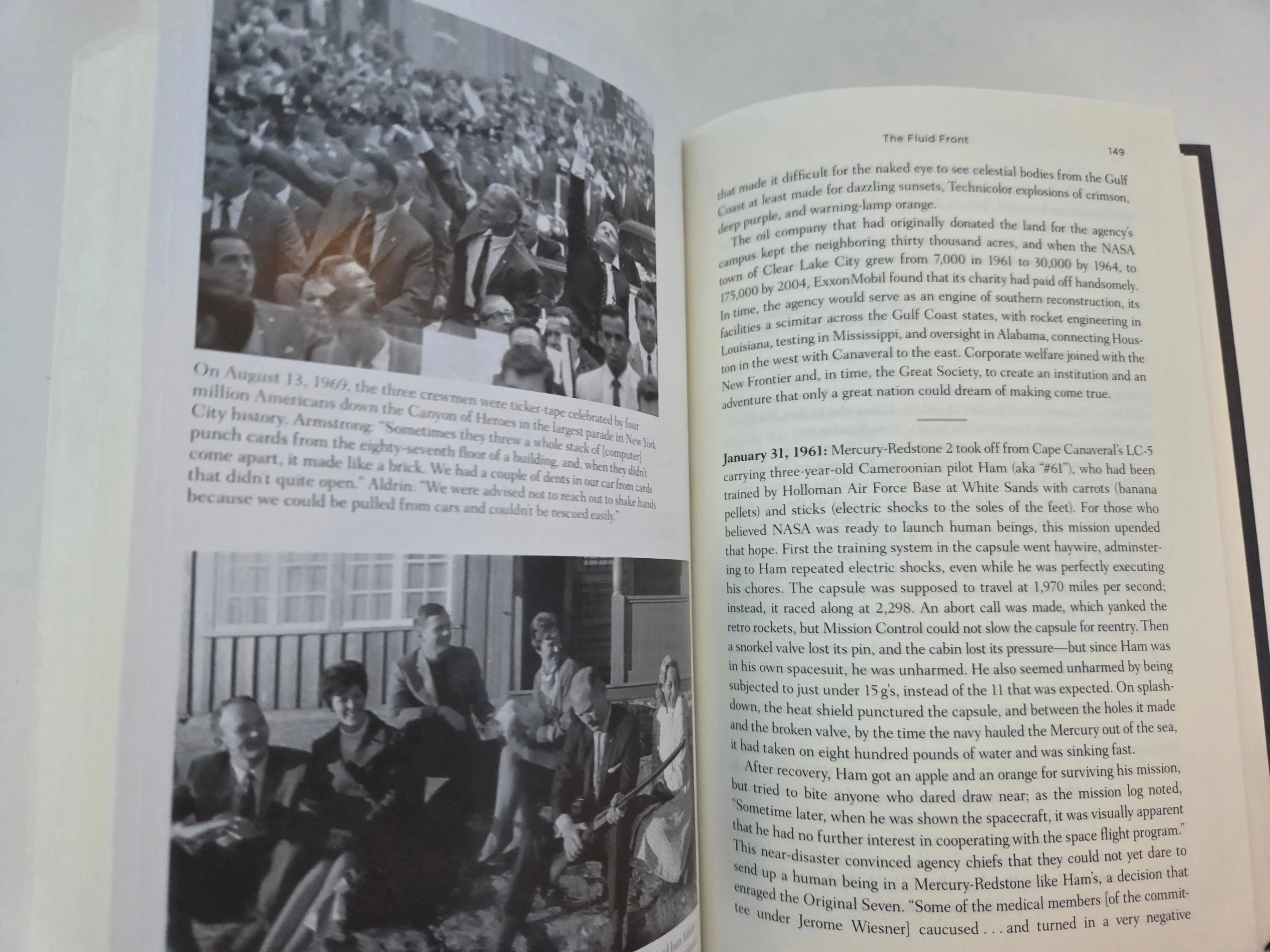 Rocket Men – Craig Nelson, Viking Hardcover 2009 image indicator(5)