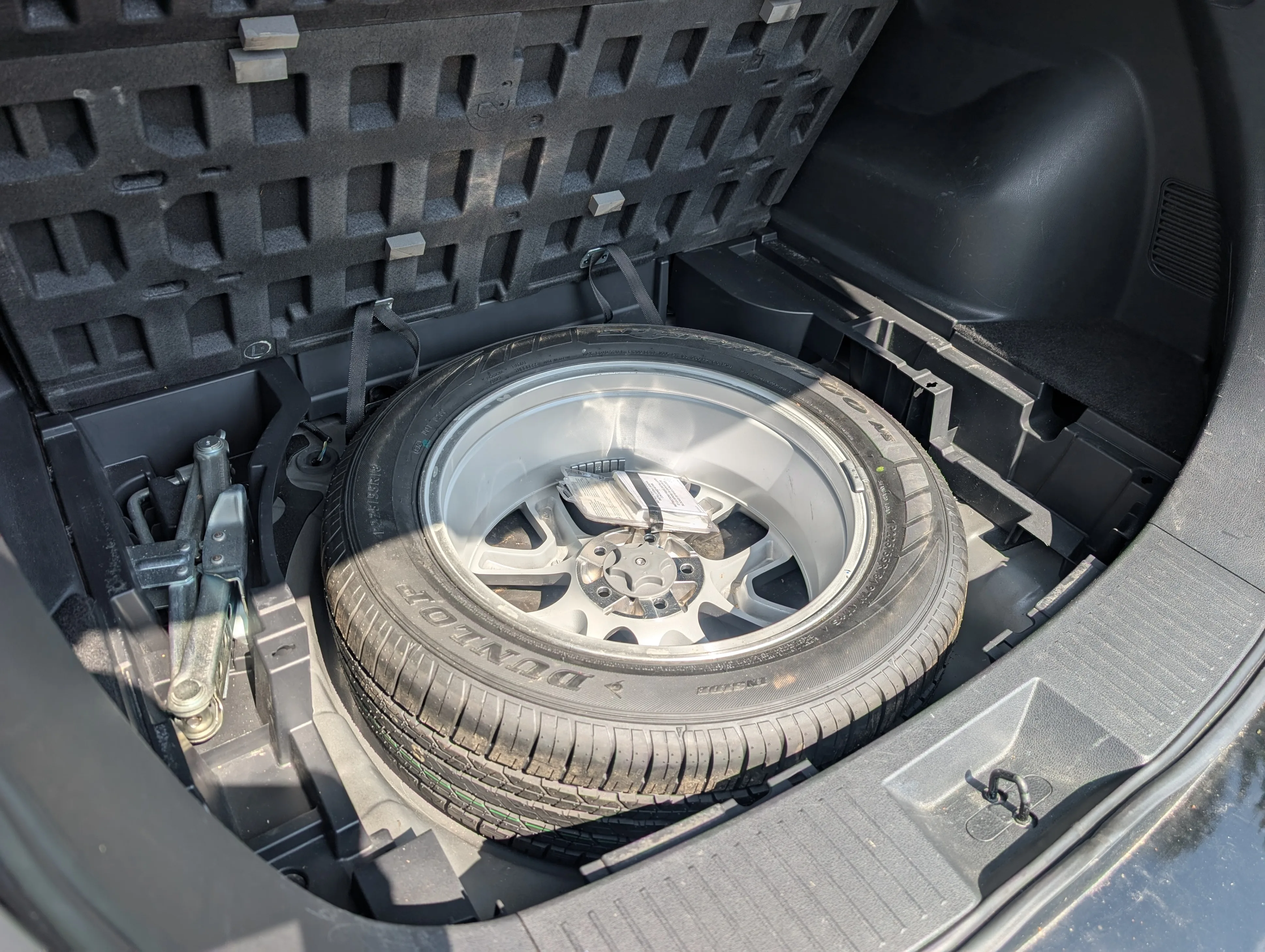 2011 Nissan Rogue image indicator(9)