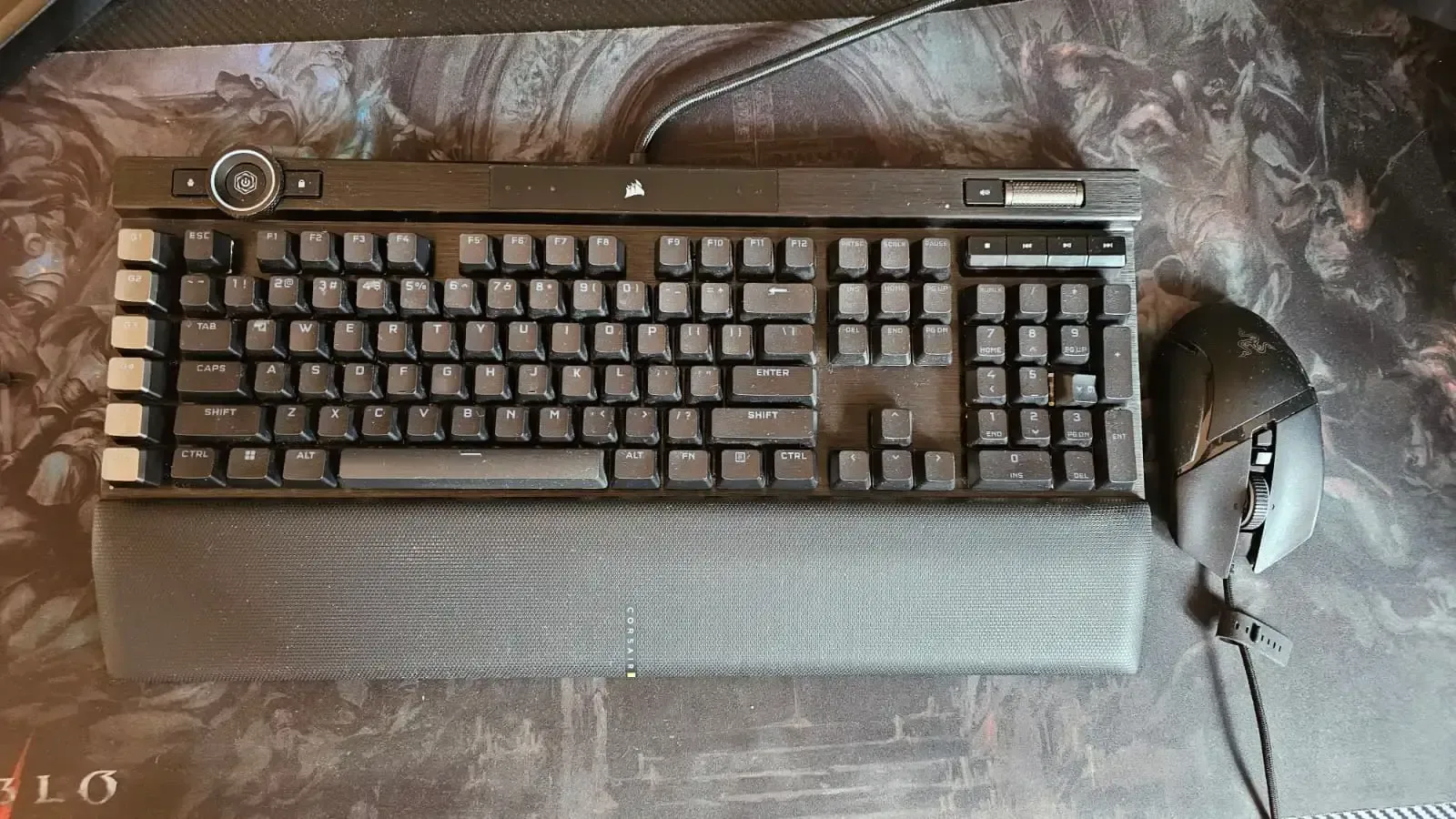 Corsair K100 RGB Optical-Mechanical Wired Gaming Keyboard - OPX image indicator(2)