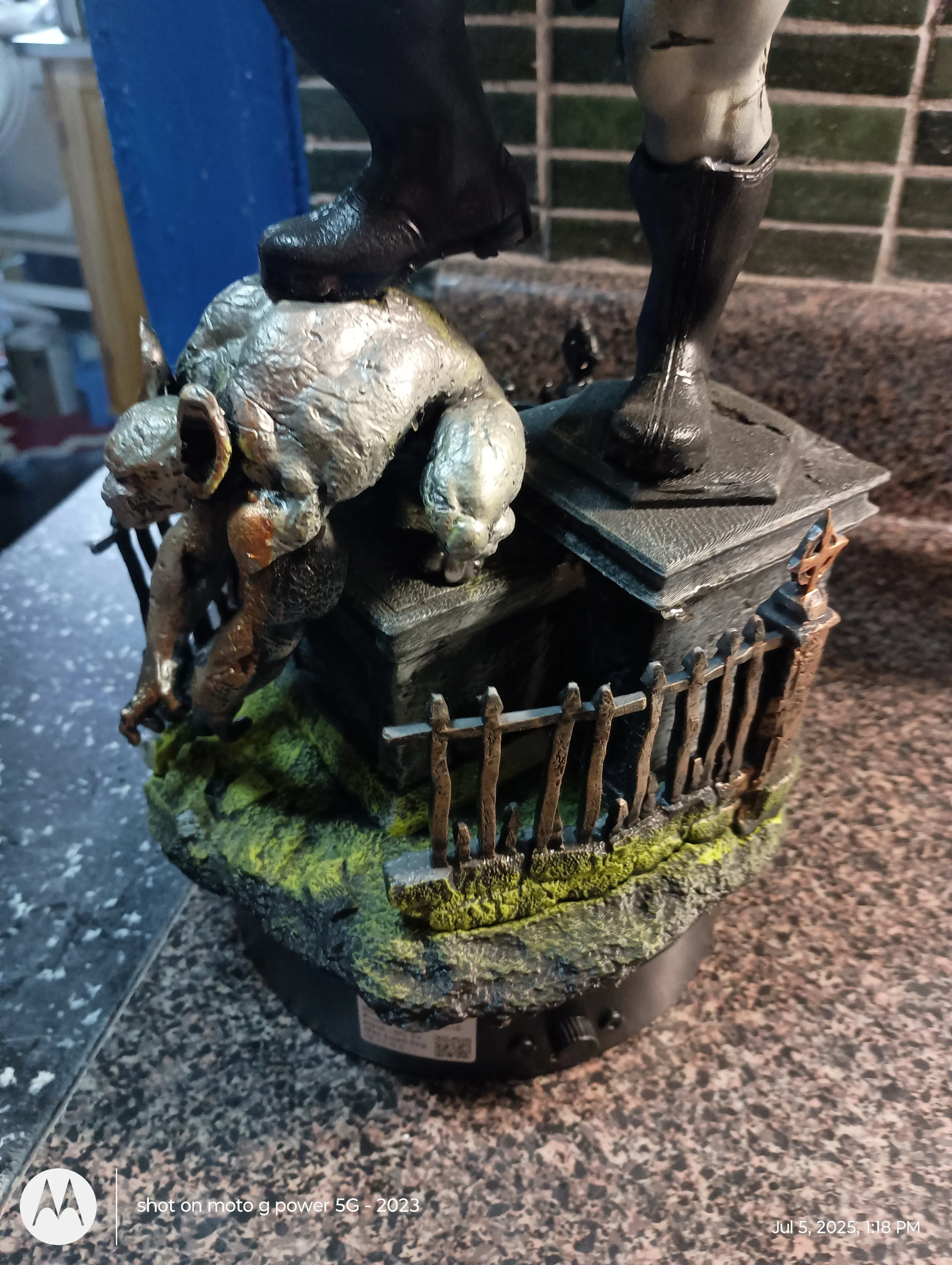 Batman Statue 12in tall image indicator(4)