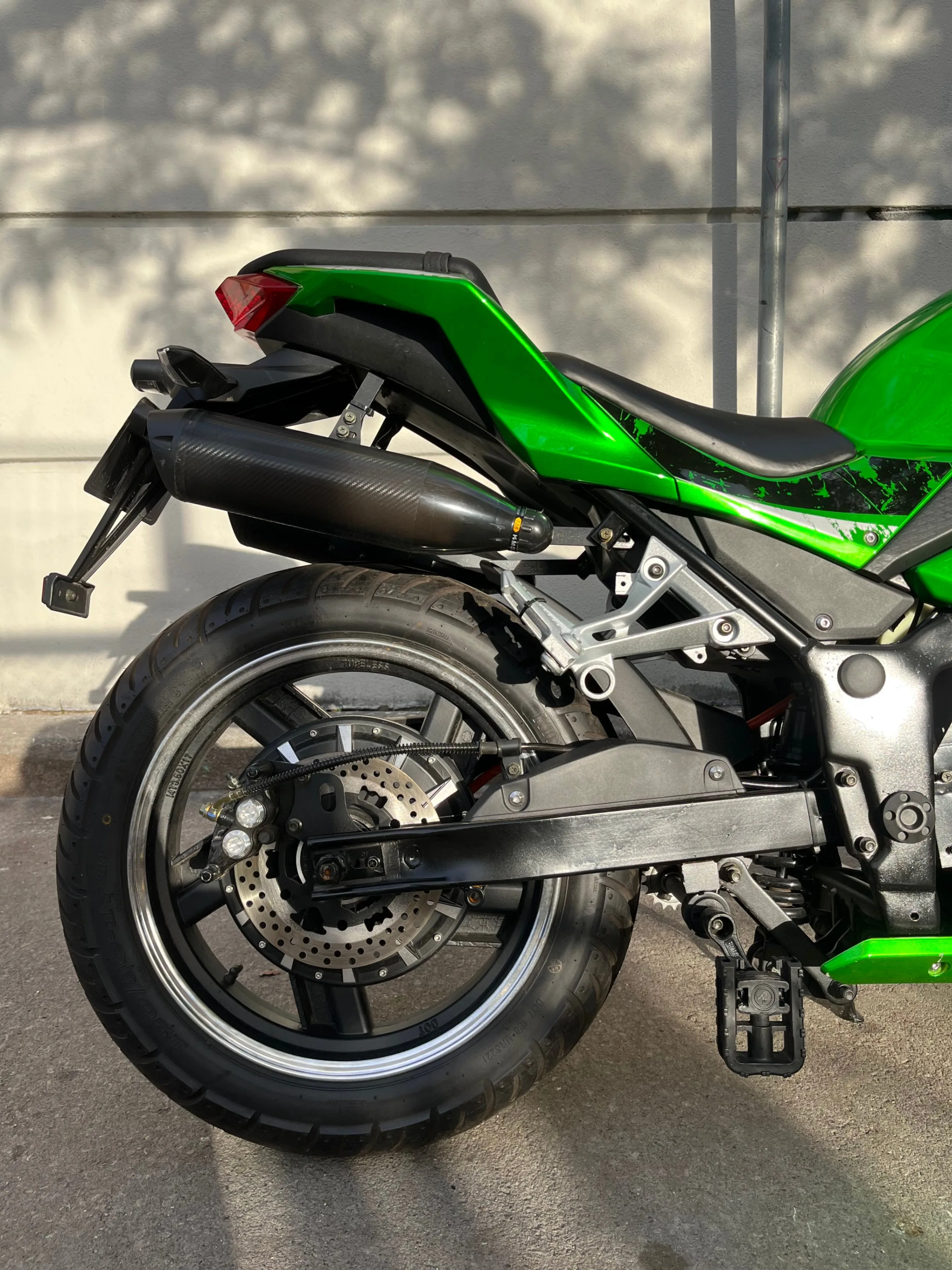 EMMO Zone Max Electric Motorcycle | Showroom Demo/Full Warranty image indicator(8)