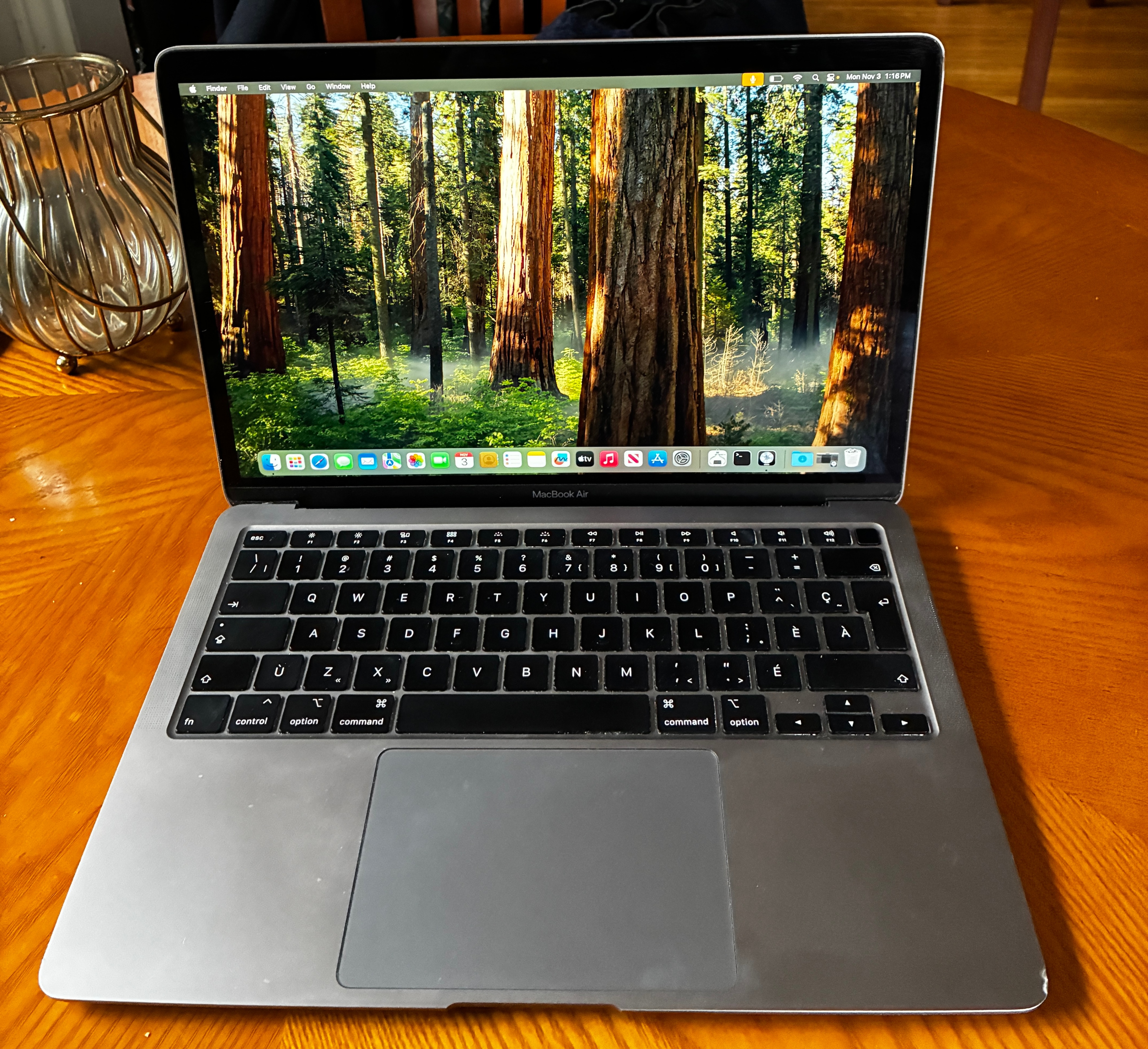 Apple MacBook Air BONUS SOFTWARE!! - photo 3