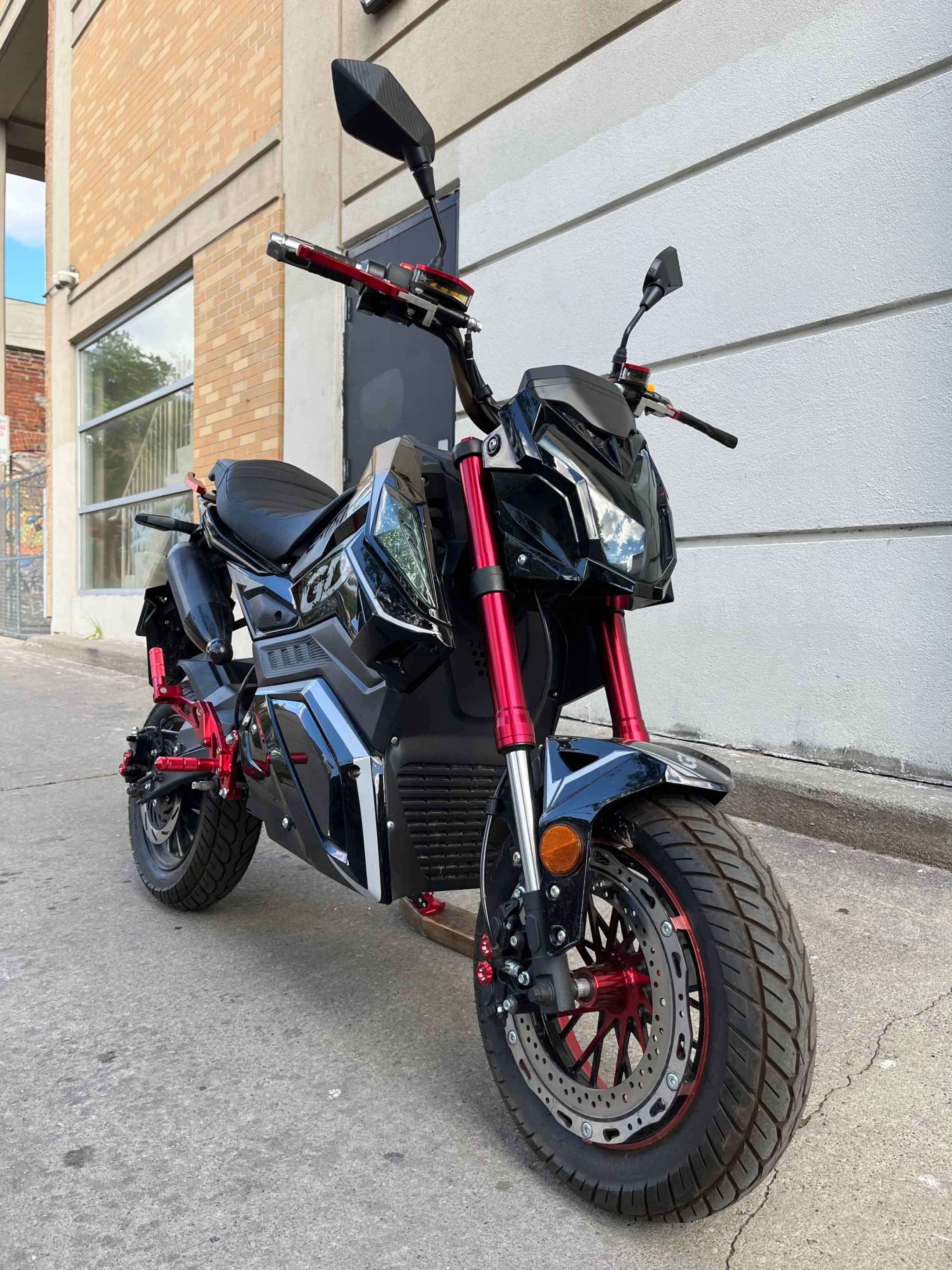 Emmo 72V Gandan | Showroom Demo / As-New / Full Warranty image indicator(2)