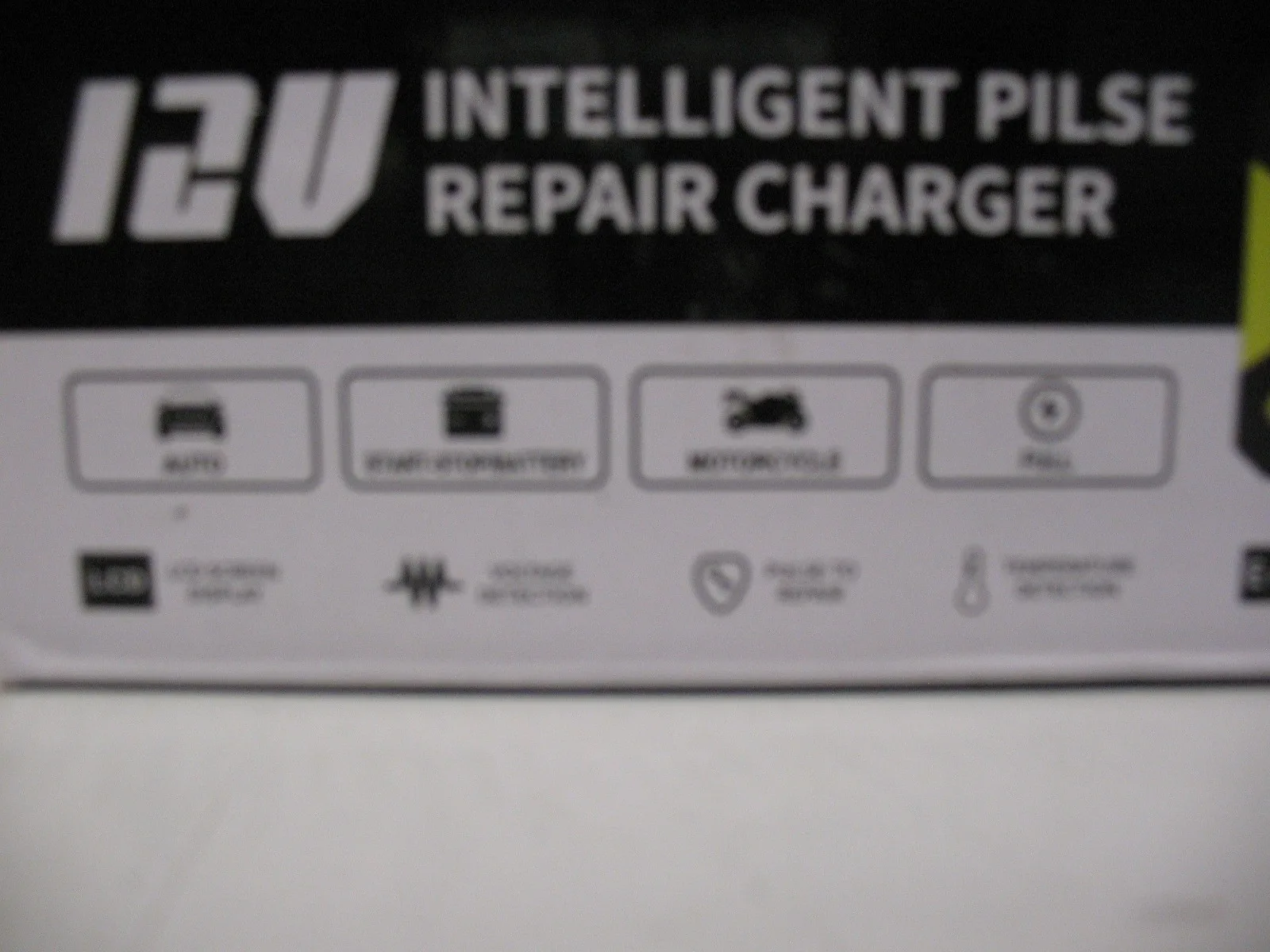 12 Volt Intelligent Pulse Repair Battery Charger, BRAND NEW image indicator(3)