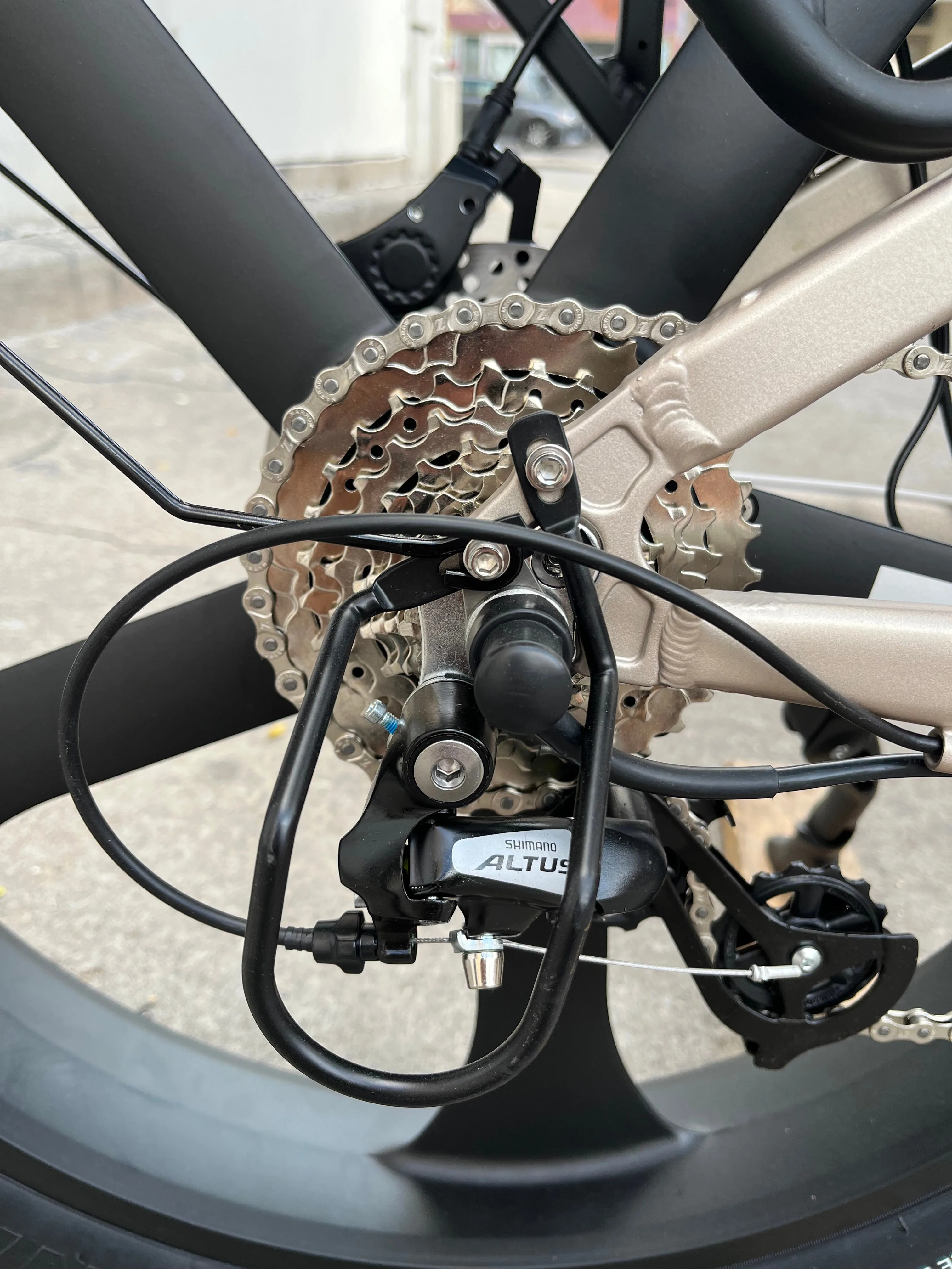 EMMO IKONG Pro Electric Bicycle | Showroom Demo / Full Warranty image indicator(4)