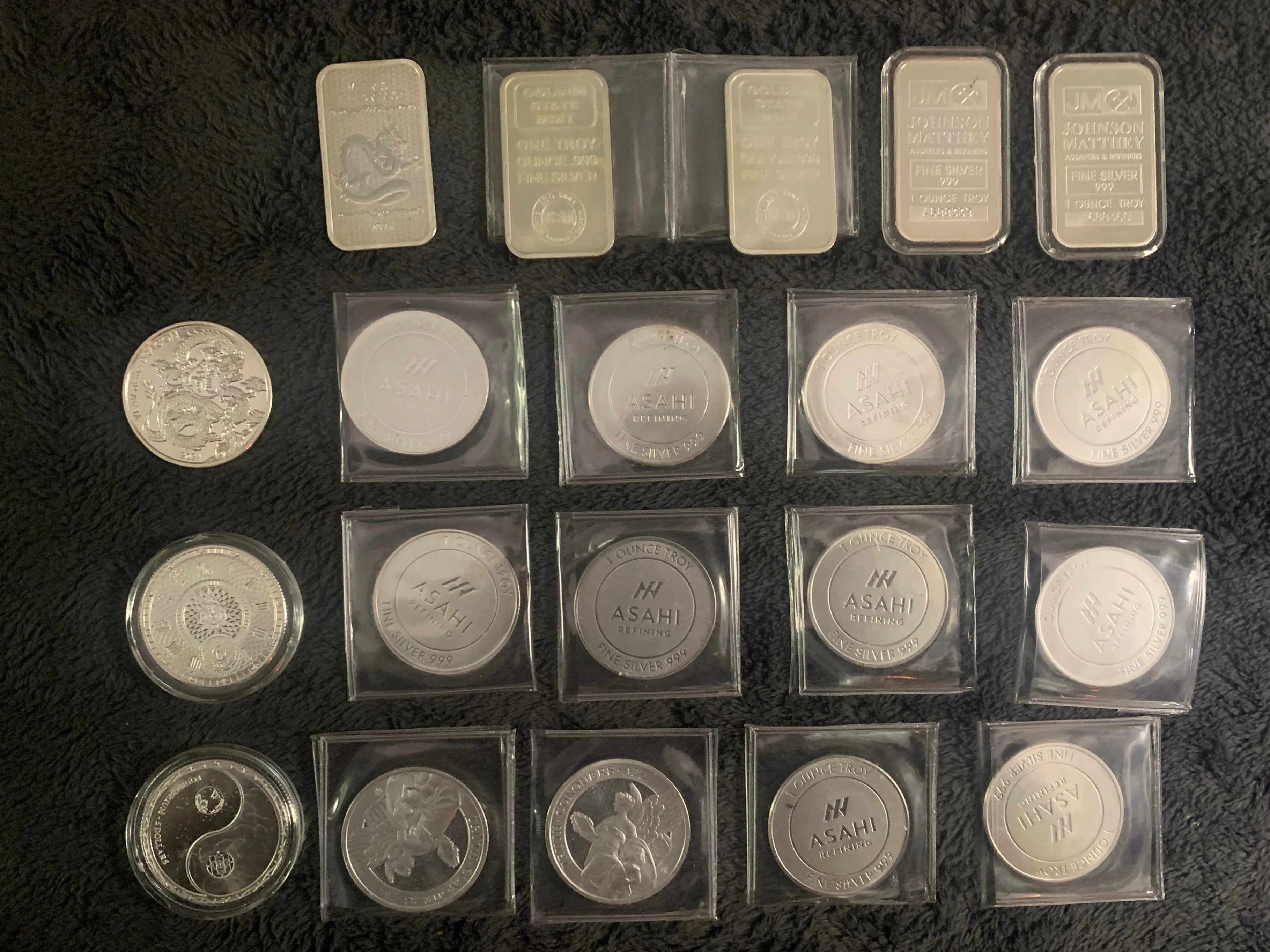 Lot of 20 1oz Coins / Silver Bars image indicator(5)