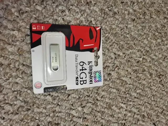 New Kingston flash drive 64 GB thumbnail