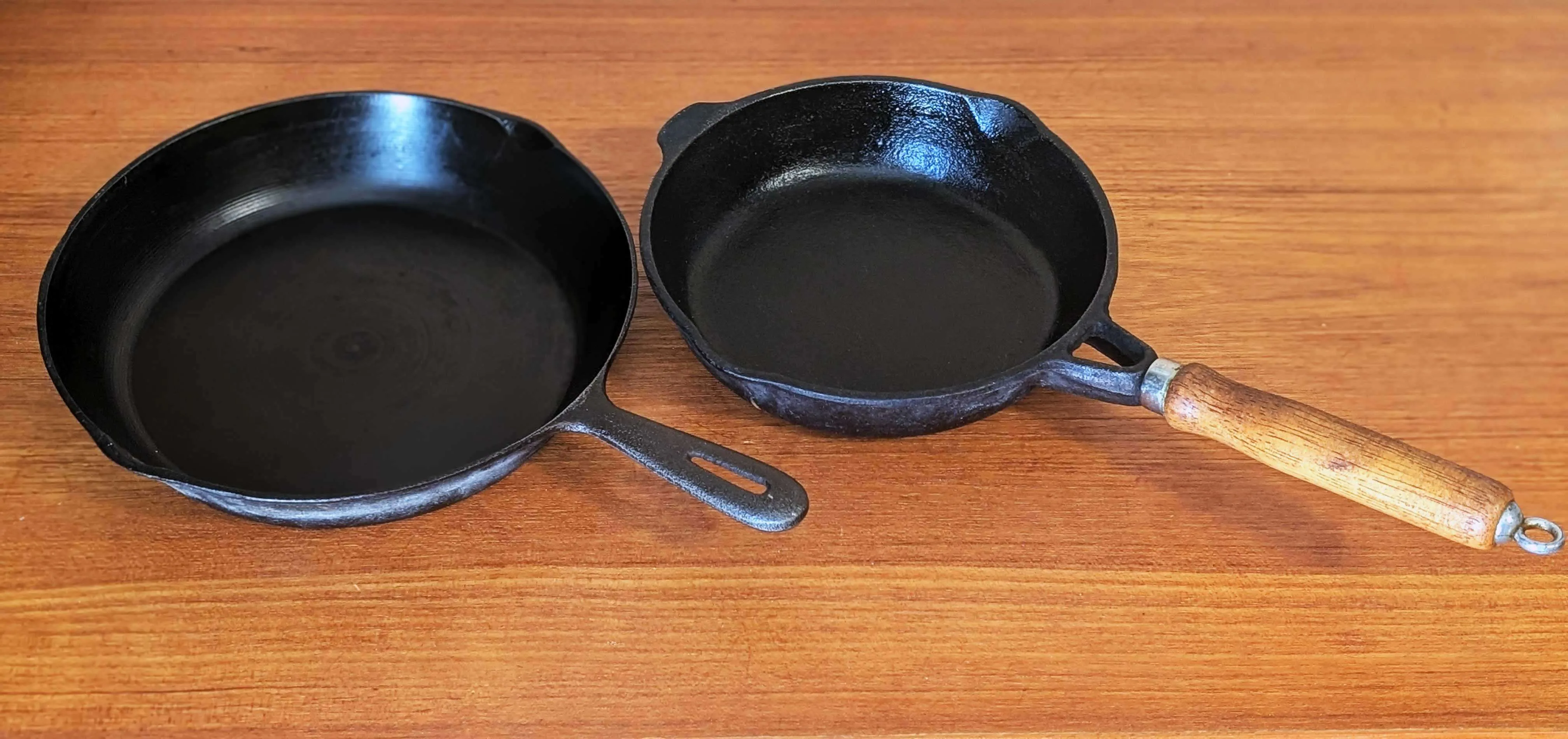 2 x Cast Iron Double Spout Skillets / Frying Pans - Seasoned