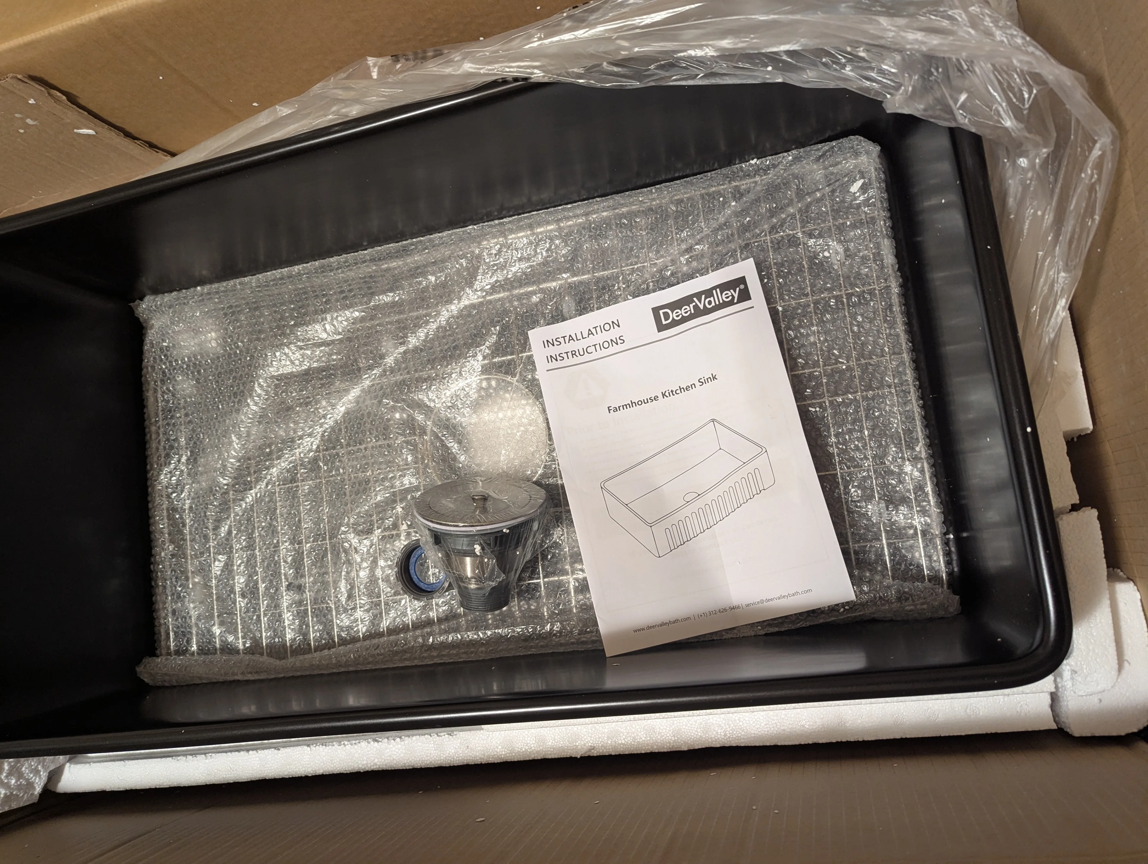 Solstice Fireclay Farmhouse Kitchen Sink 33" L x 18" W image indicator(9)