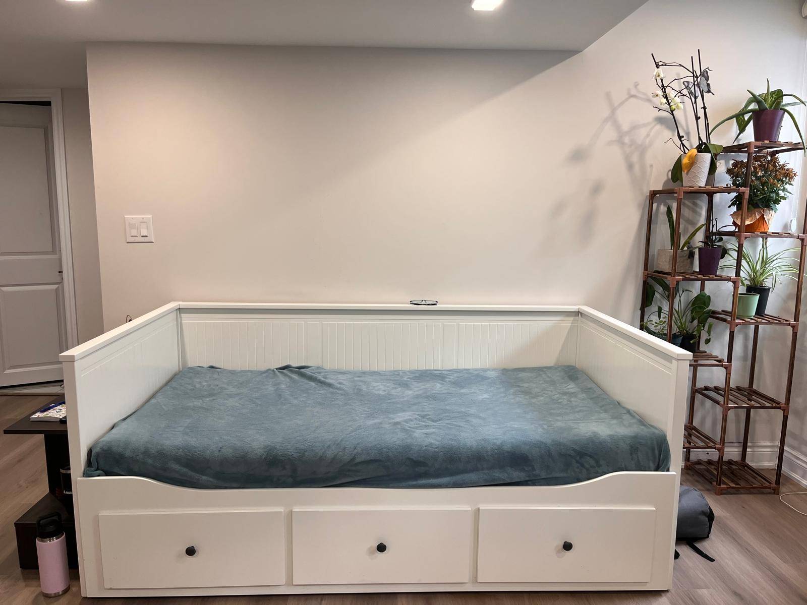 3-Drawer Daybed – Excellent for Guest Rooms & Small Spaces - photo 3
