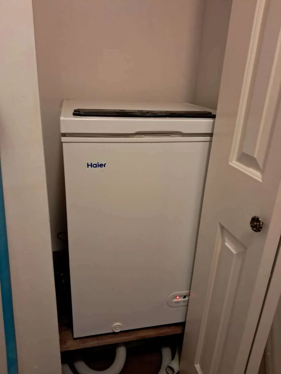 Furnished townhouse room in Richmond BC (General Currie Road) image indicator(6)