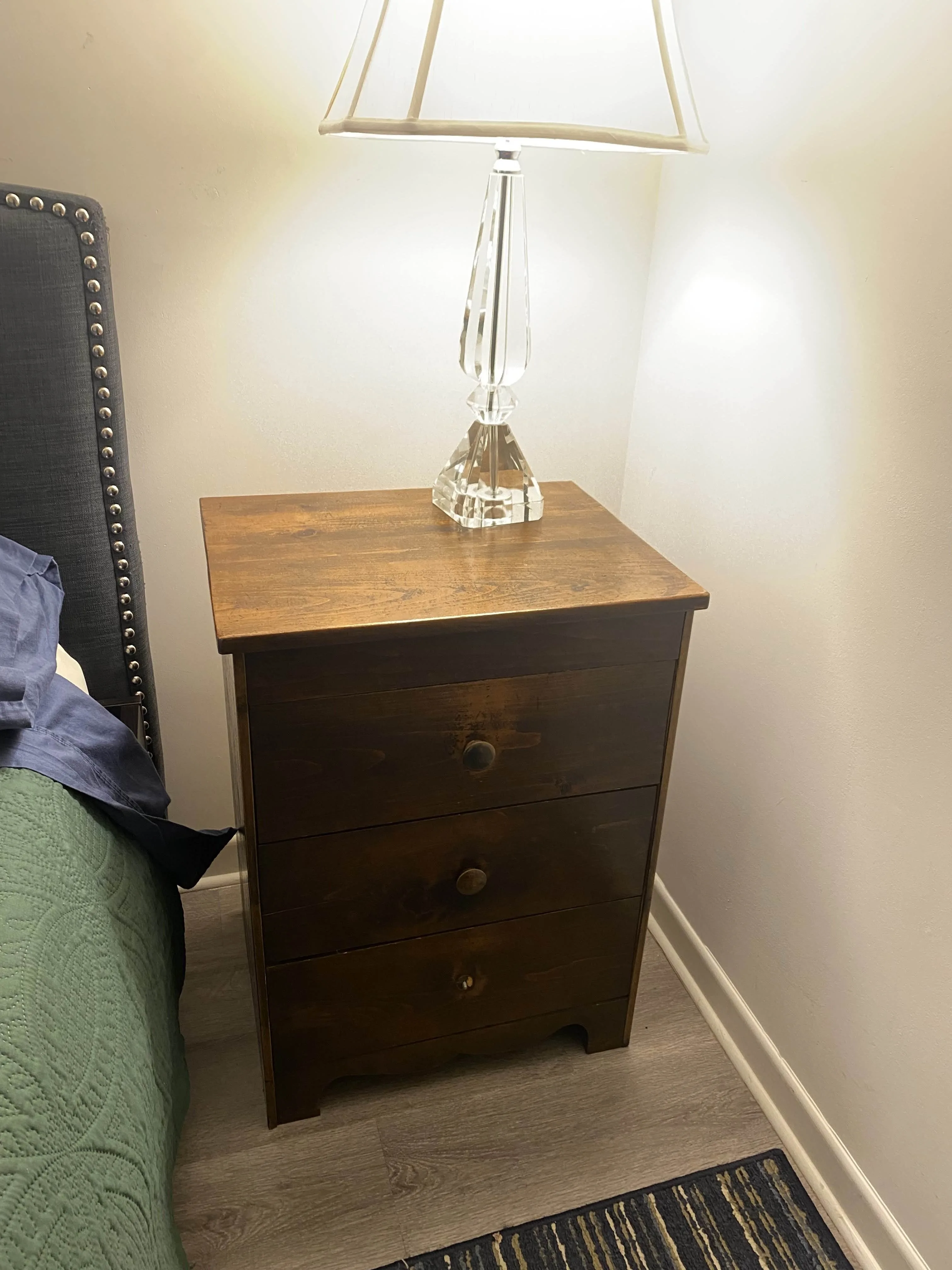 Set of 2 Vintage-Style Bedside Tables – Dark Wood, 3 Drawers image indicator(3)