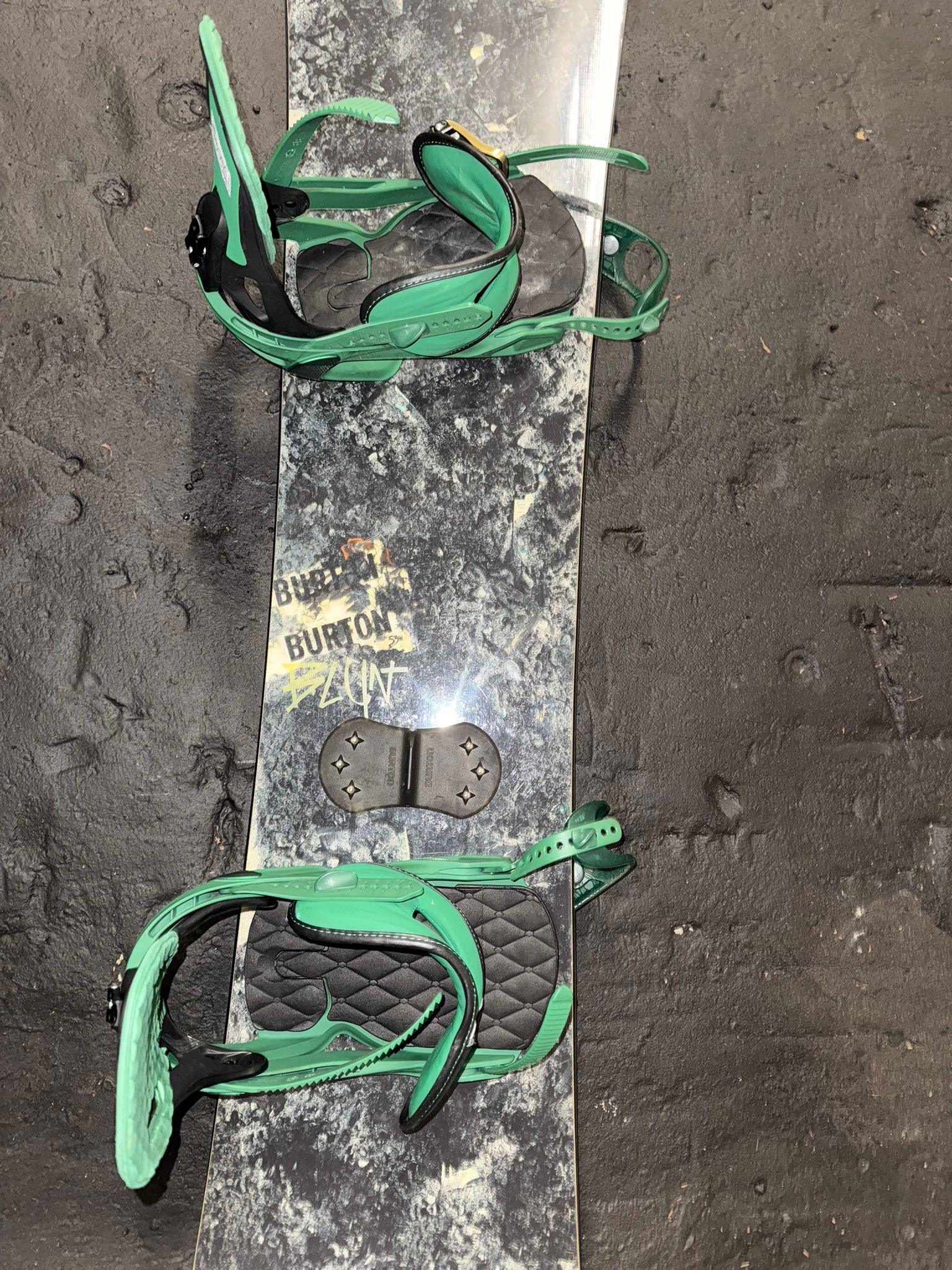 Burton Blunt Snowboard with Bindings - photo 2