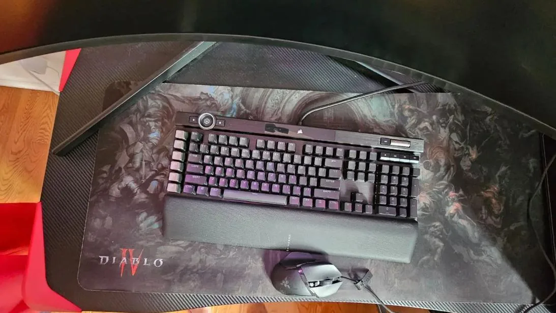 Razer Basilisk v3 series Gaming Mouse – like new, matte black image indicator(6)