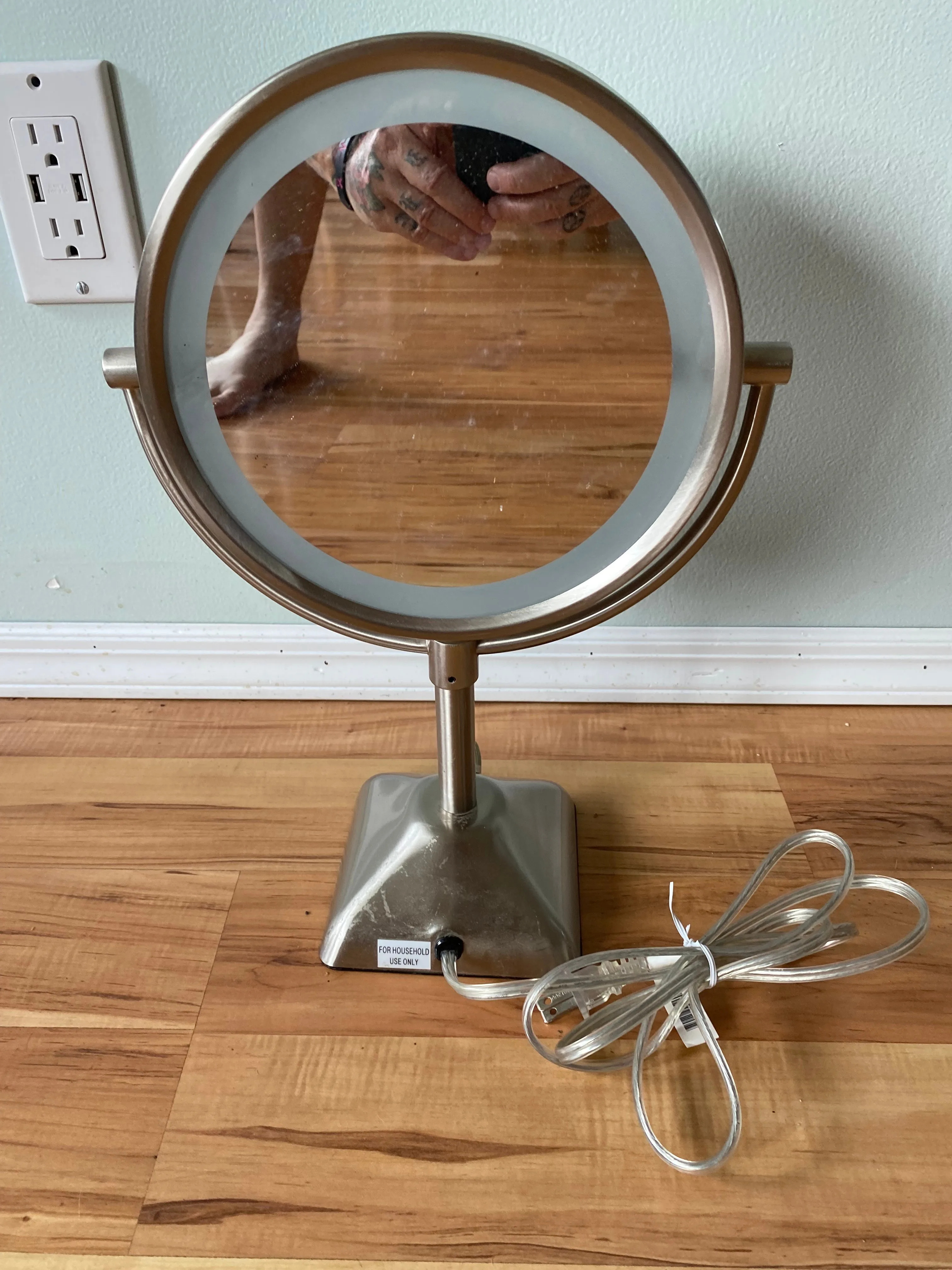 Conair Lighted mirror image indicator(2)