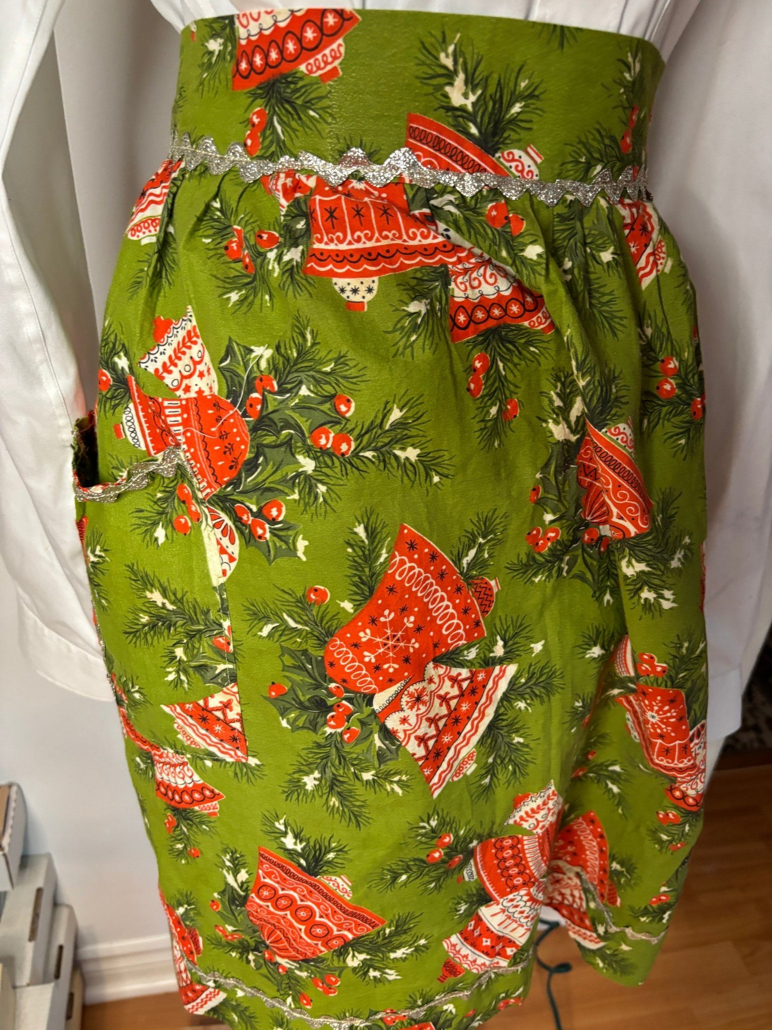 Mid Century Retro Christmas Theme Apron - photo 3