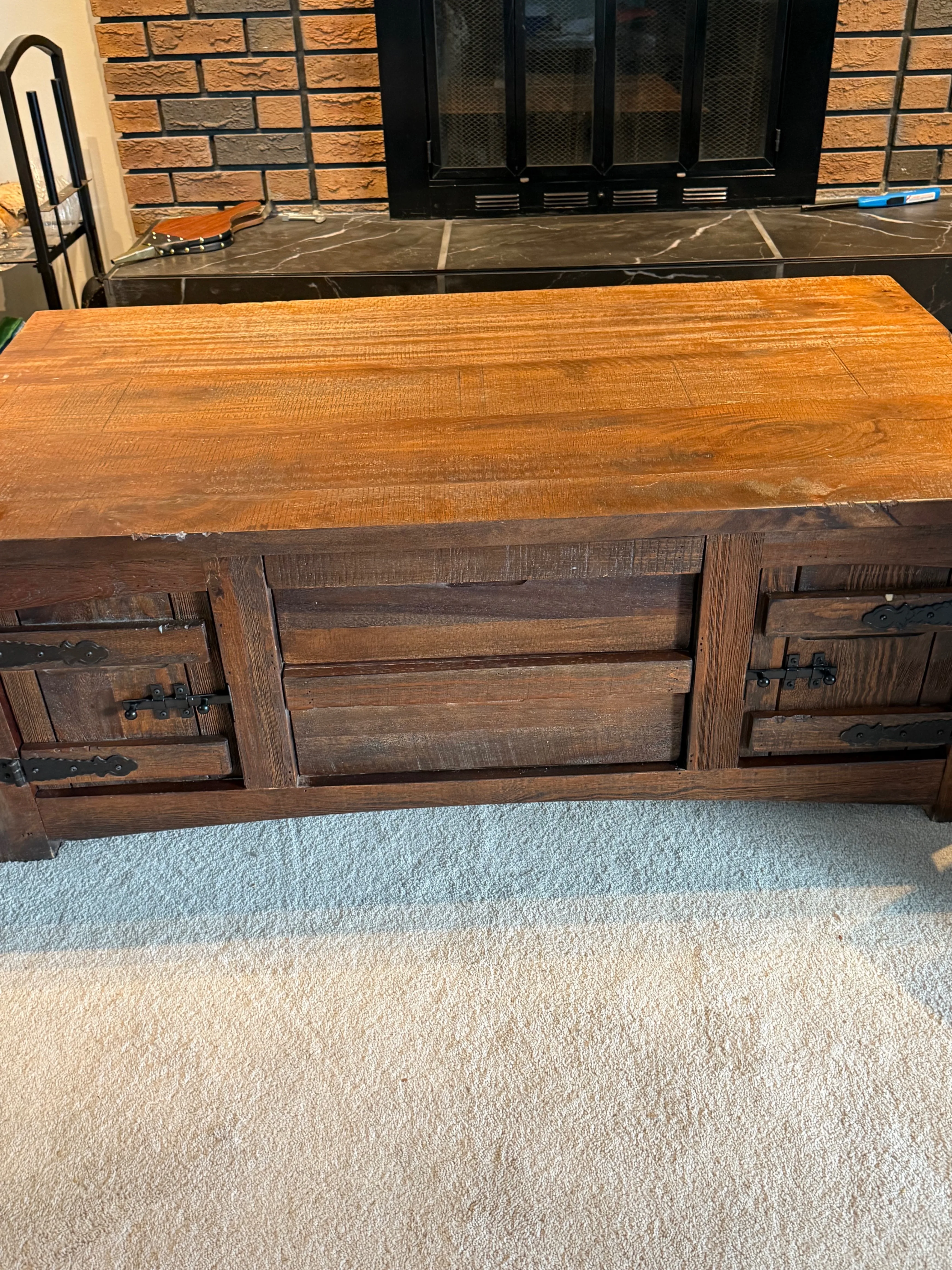 Coffee table and matching end tables image indicator(2)