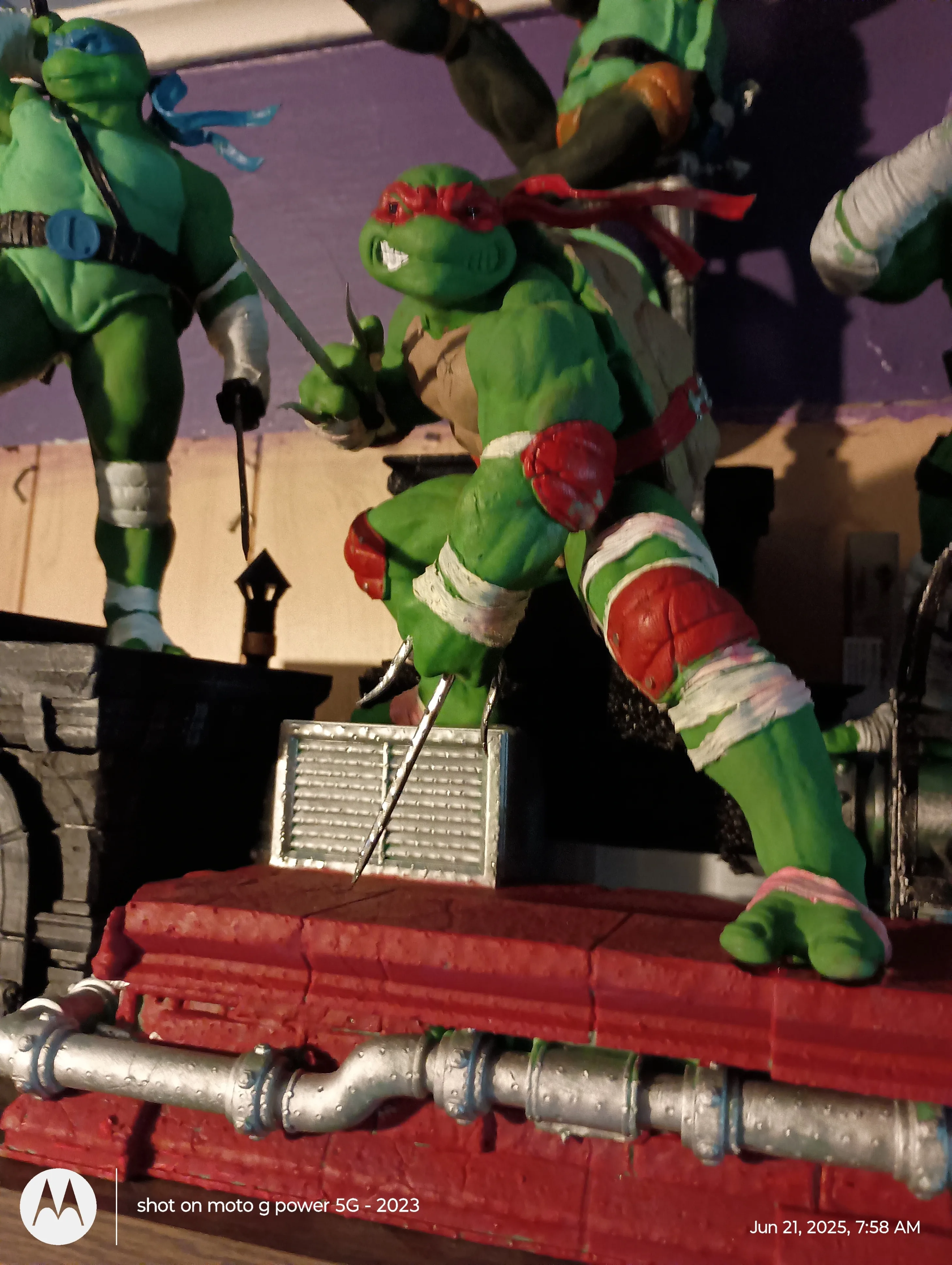TMNT Resin statues 15inches tall set of 4 image indicator(3)