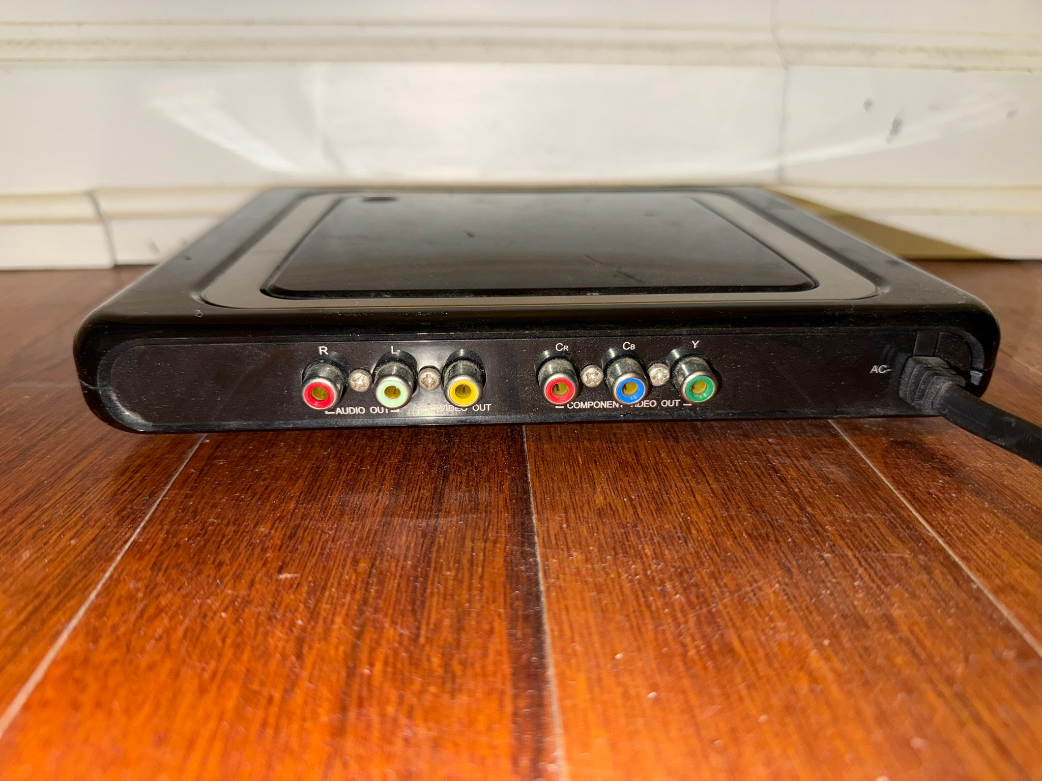 Magnasonic DVD6118-4A DVD Player - photo 2