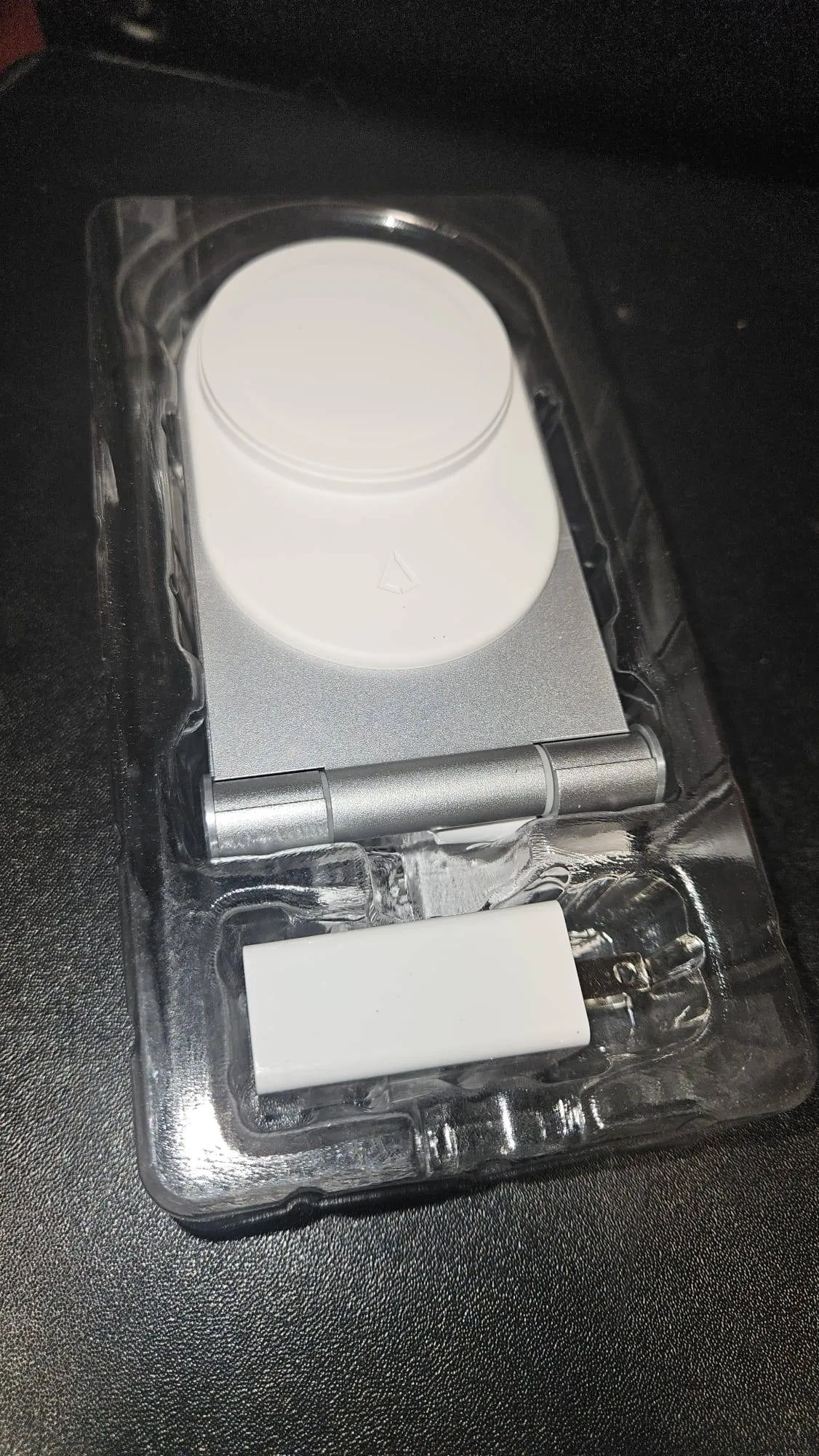 🔋 MagSafe Desktop Stand – Brand New in Box image indicator(3)