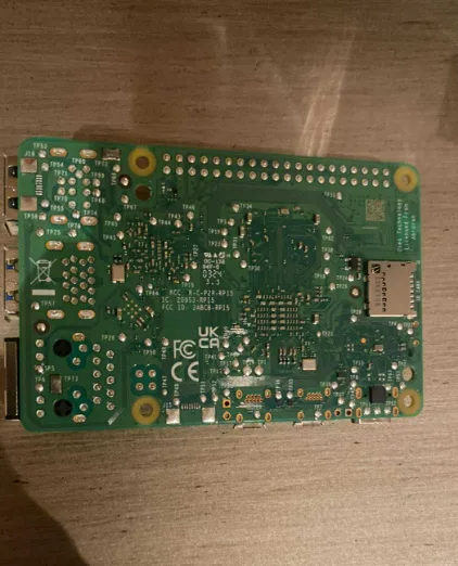 Raspberry Pi 5 8GB RAM Model image indicator(3)