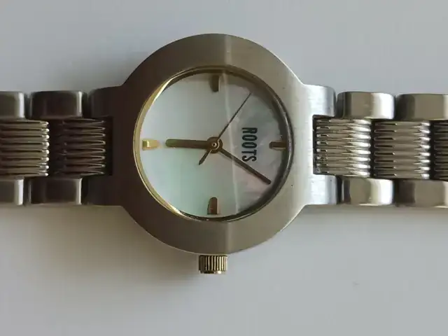 Roots Women's Wrist Watch R364X-Mother Of Pearl/30M Water Resist - photo 3