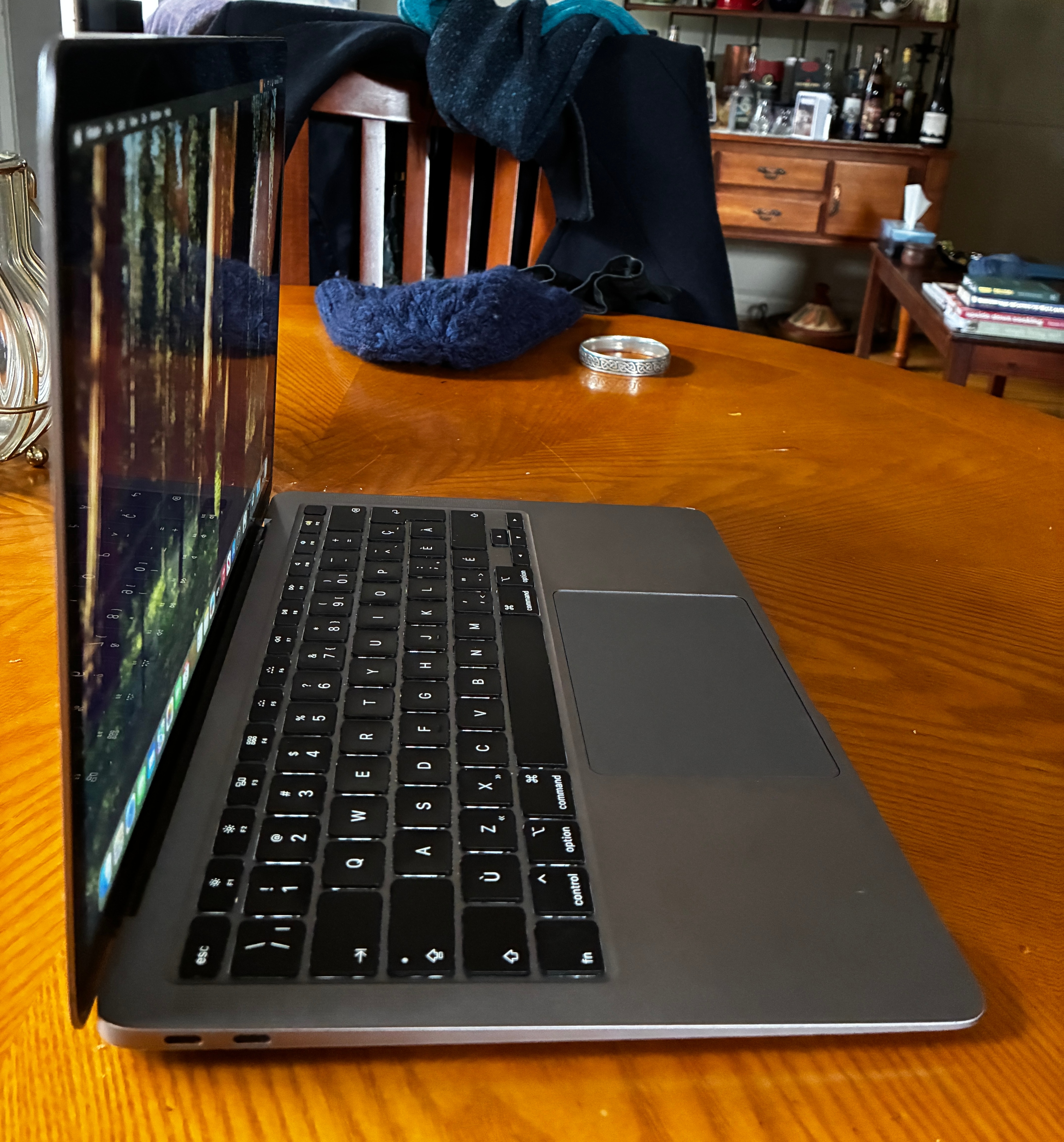 Apple MacBook Air BONUS SOFTWARE!! - photo 2