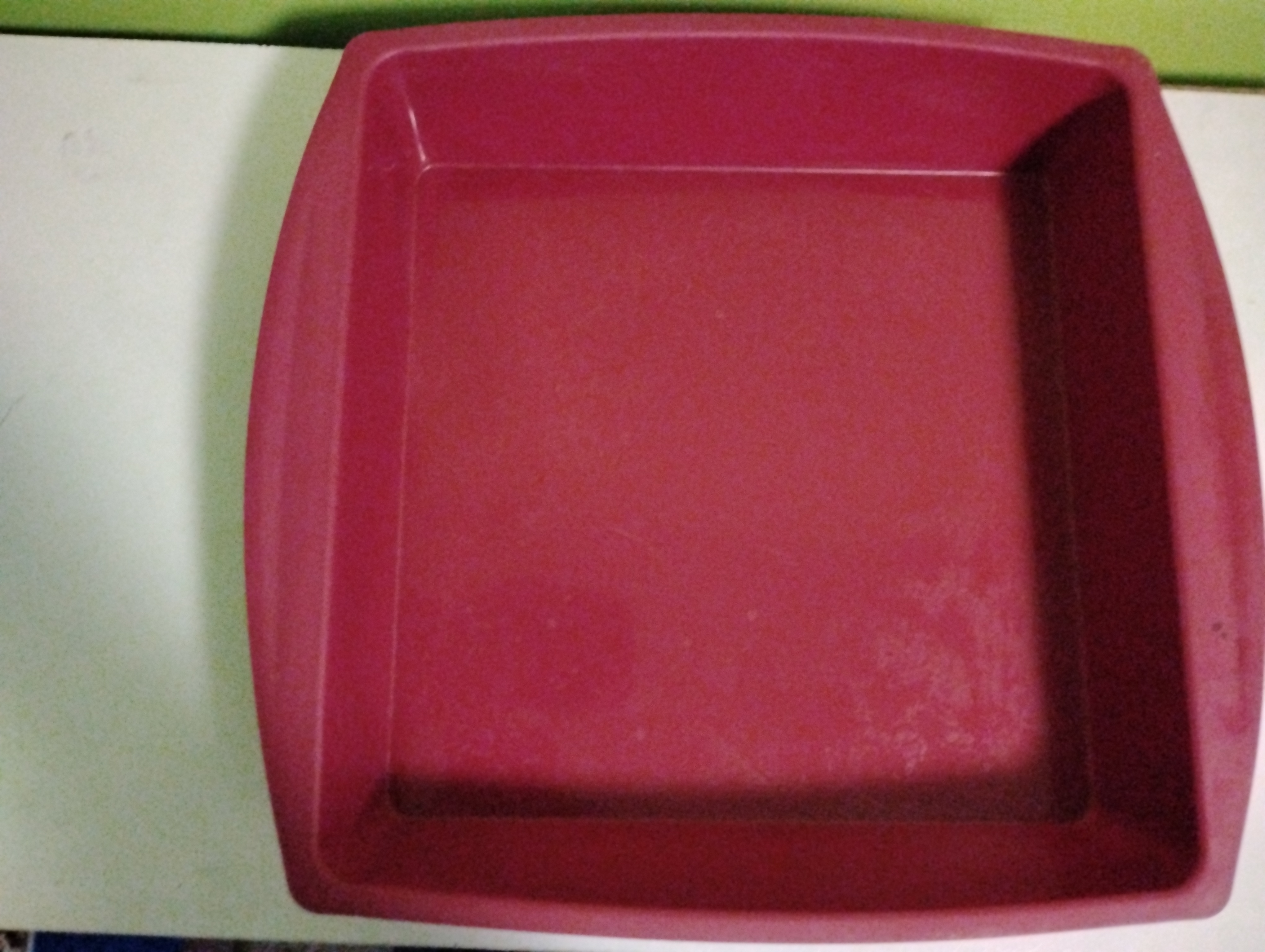 Silicone 9x9 Baking Pan – Like New