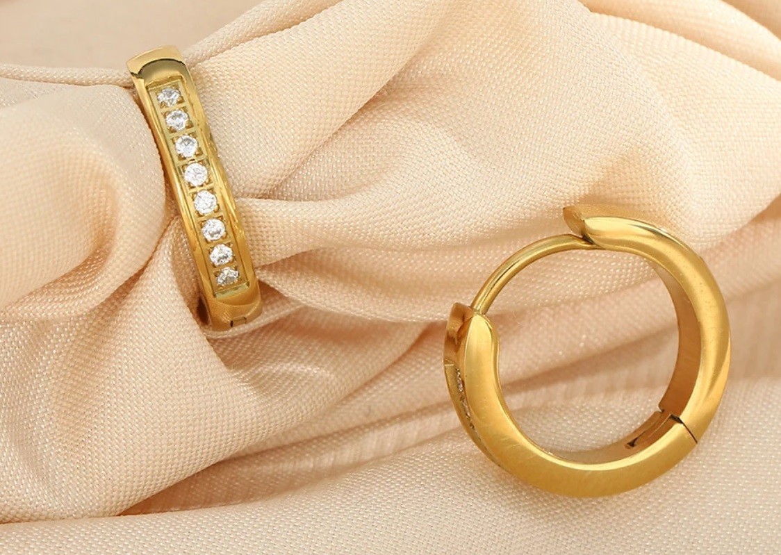 18K Gold Plated Huggie Hoop Earrings with Crystal (tarnish free) - photo 5