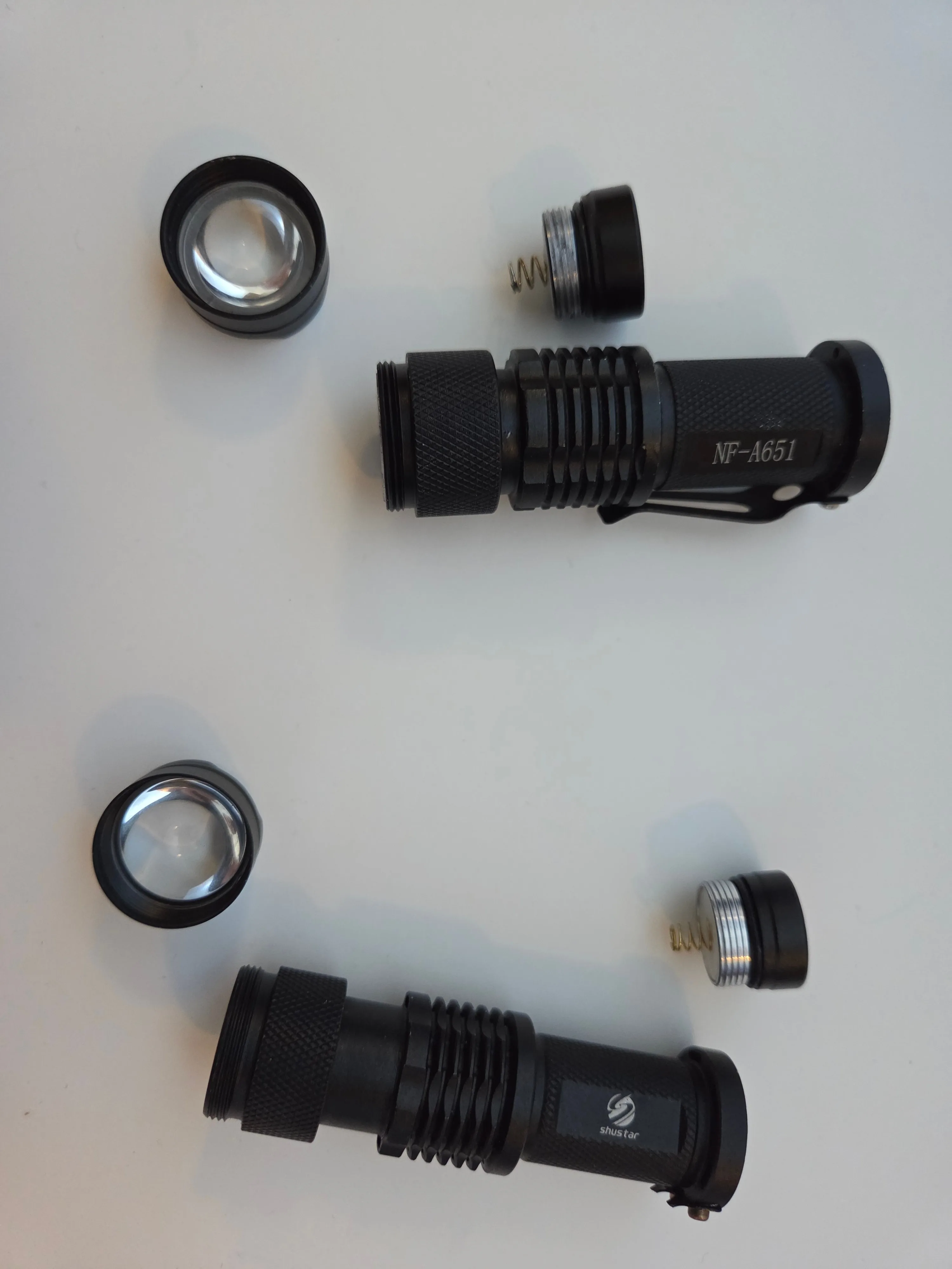 2x Compact Zoomable LED Flashlights Q5 Set image indicator(9)