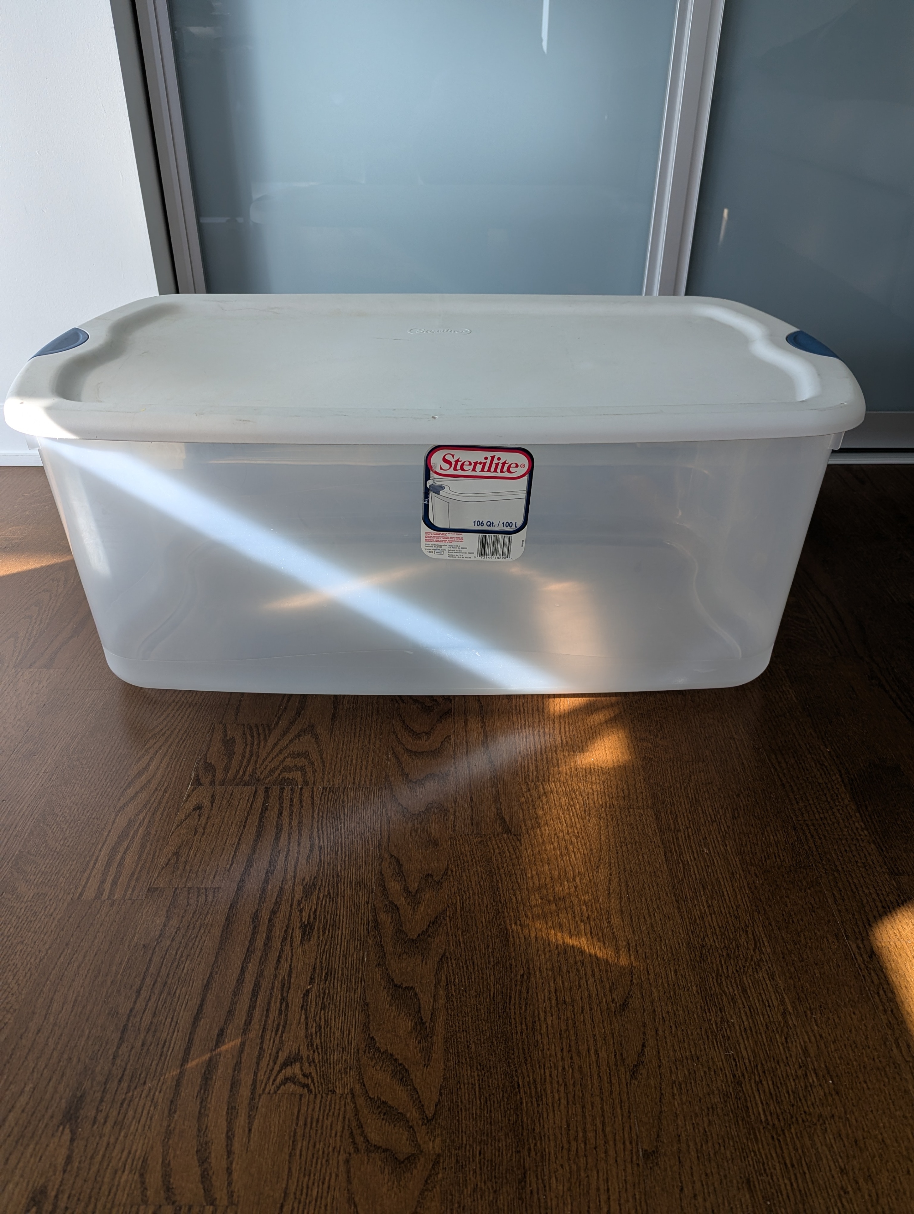sterilite storage bin 100 L- 106 QT