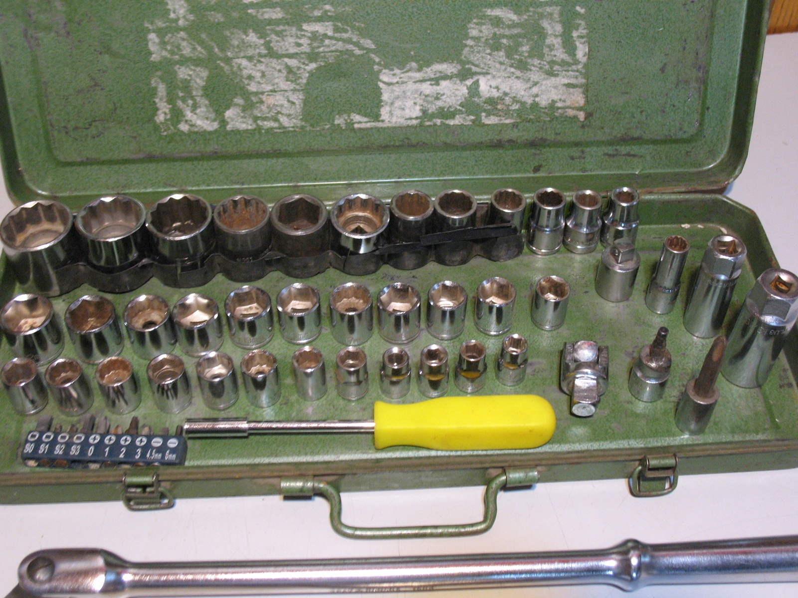 60 Piece Socket and Screwdriver Set - photo 4