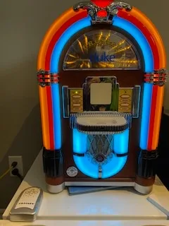 Crosley iJuke Jukebox Apple iPod iPhone Music Player w Lights image indicator(7)