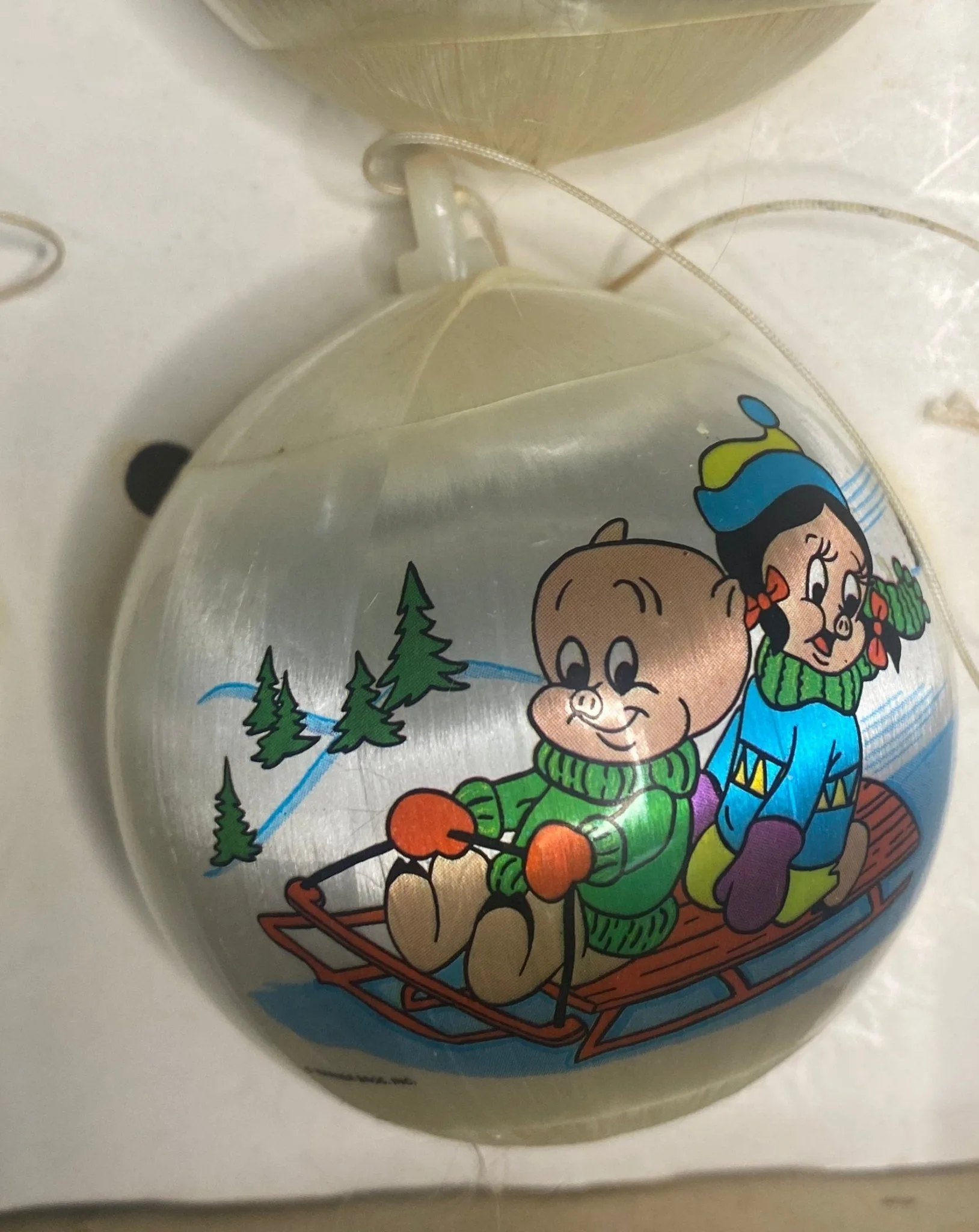 Vintage Looney Tunes Threaded Christmas Ornaments image indicator(4)