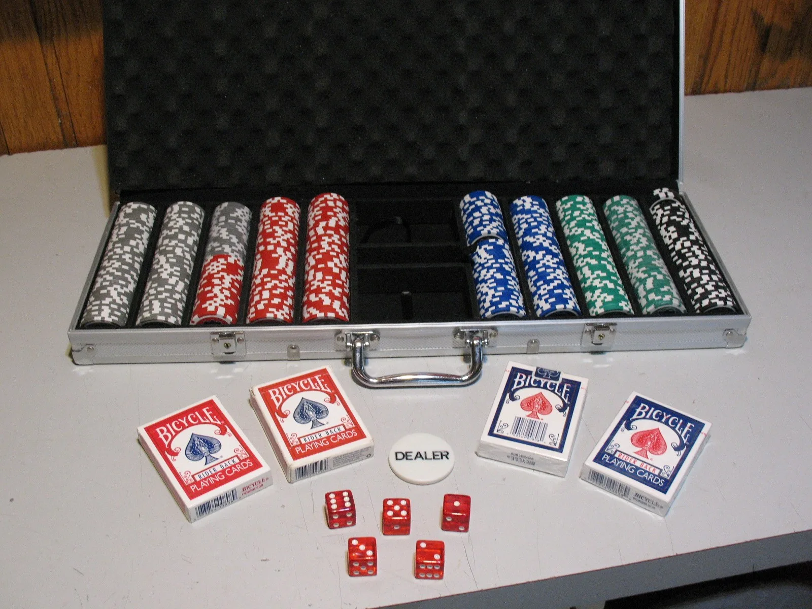 500 Piece Professional Poker Set, BRAND NEW