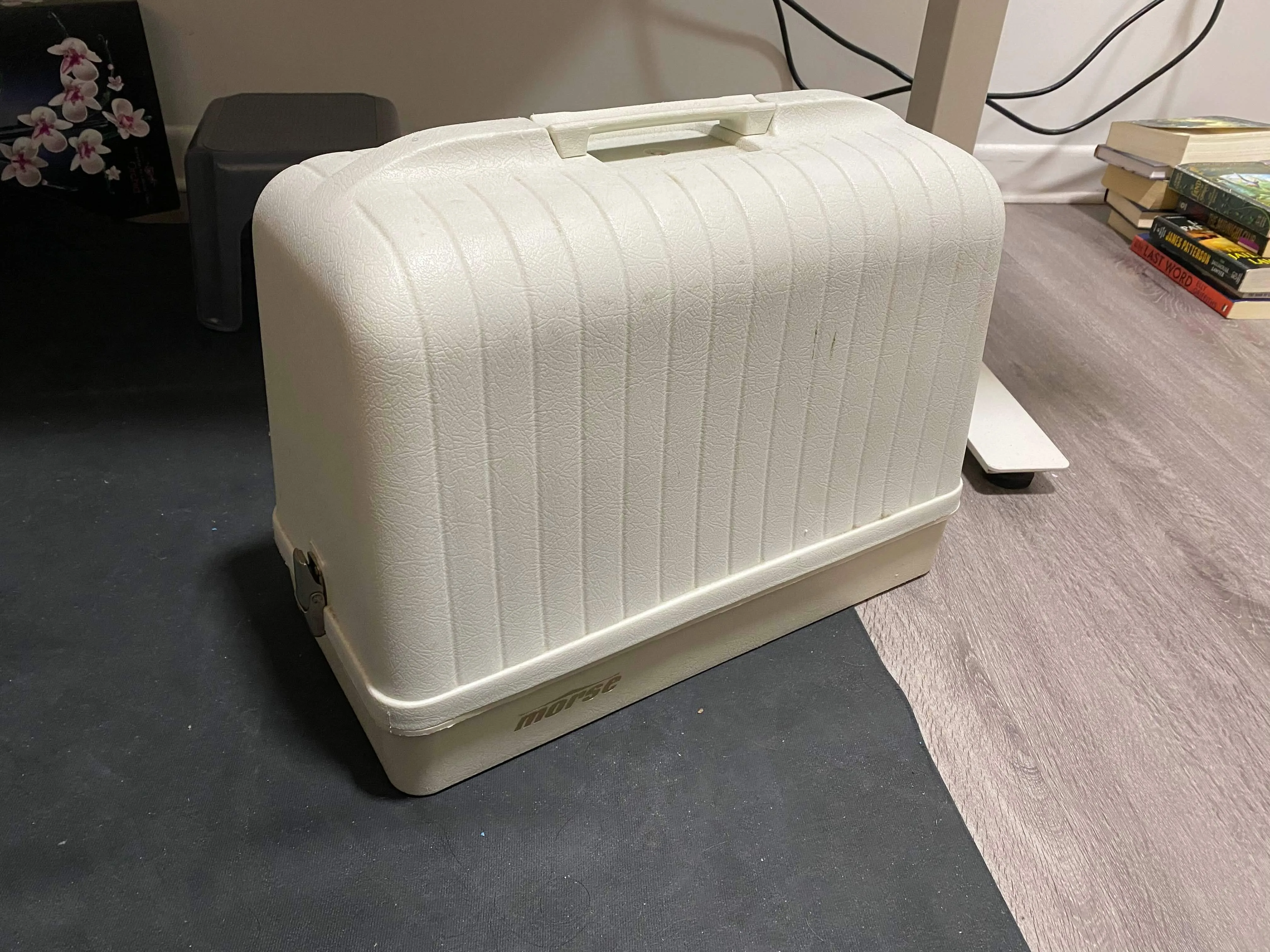 Vintage Morse Sewing Machine 6300 image indicator(2)