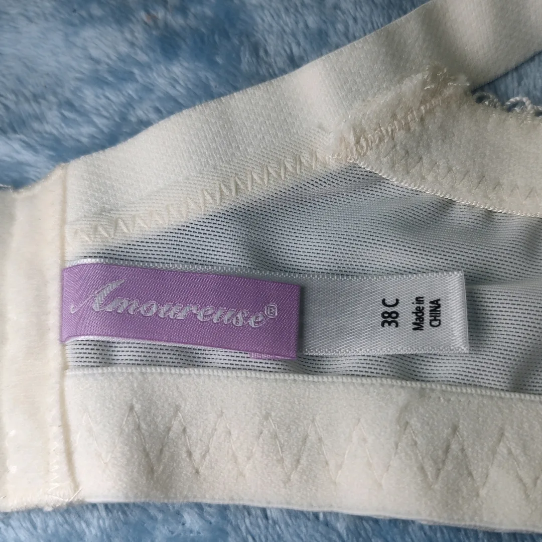 Amoureuse Lace-Trim Underwire, Ivory, 38C Bra image indicator(6)