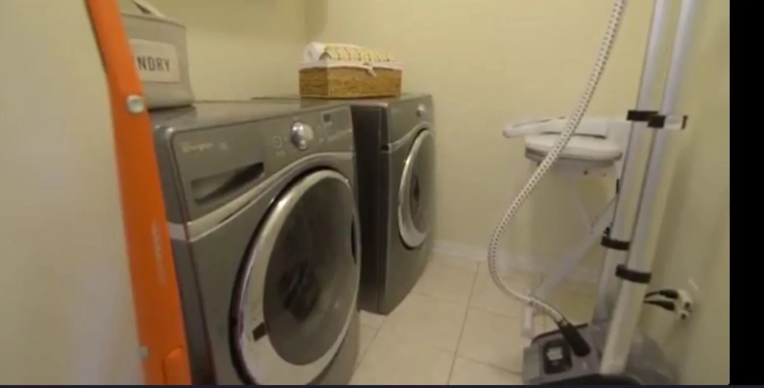 4 Bedroom 2.5 Bathroom Detached House image indicator(8)