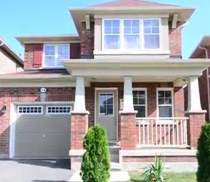 4 Bedroom 2.5 Bathroom Detached House
