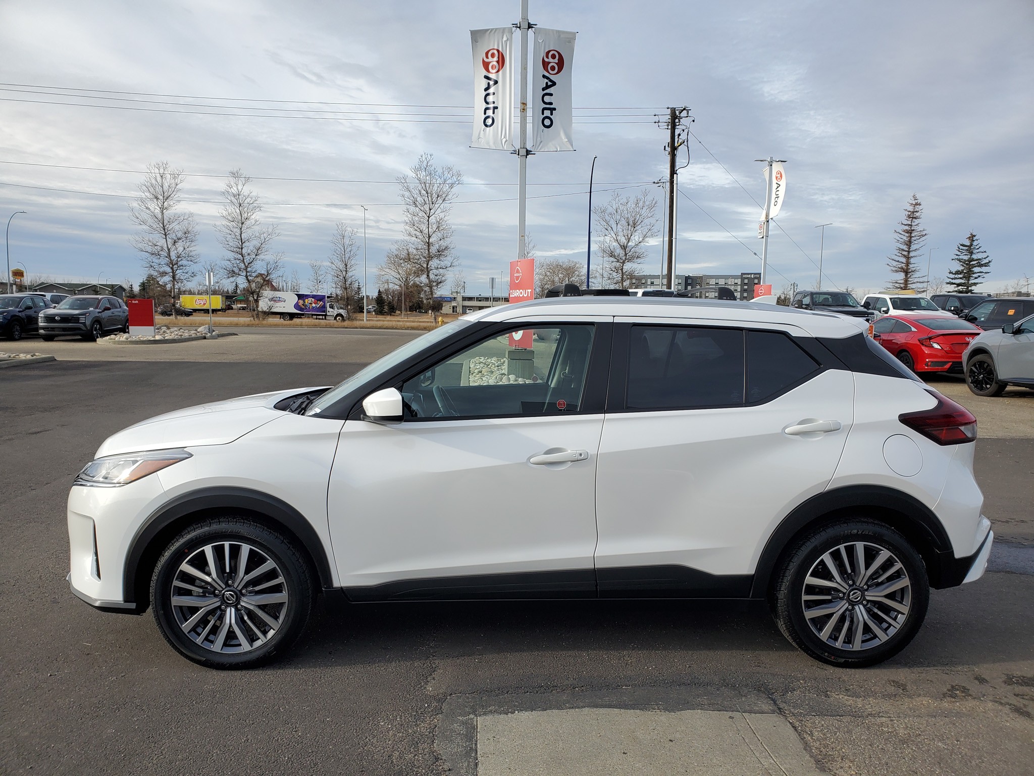 2021 Nissan Kicks SV - photo 4