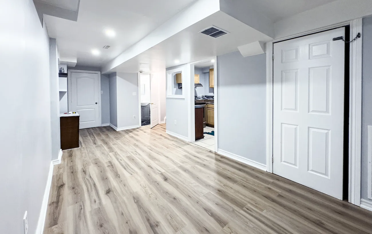 1 Bedroom + a small Den For Rent - Move In Ready