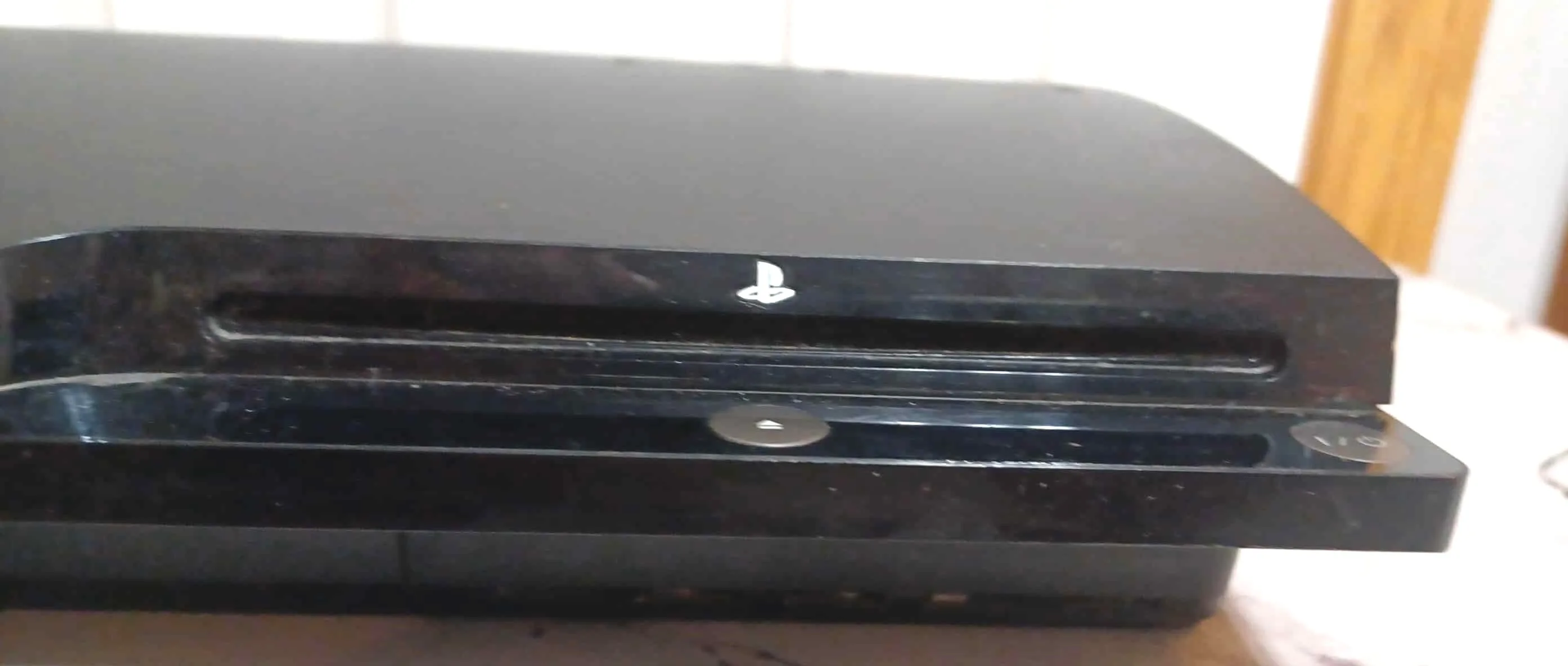 PS3 120 GB + Controller + Controller Charging Stand + All Cords image indicator(4)