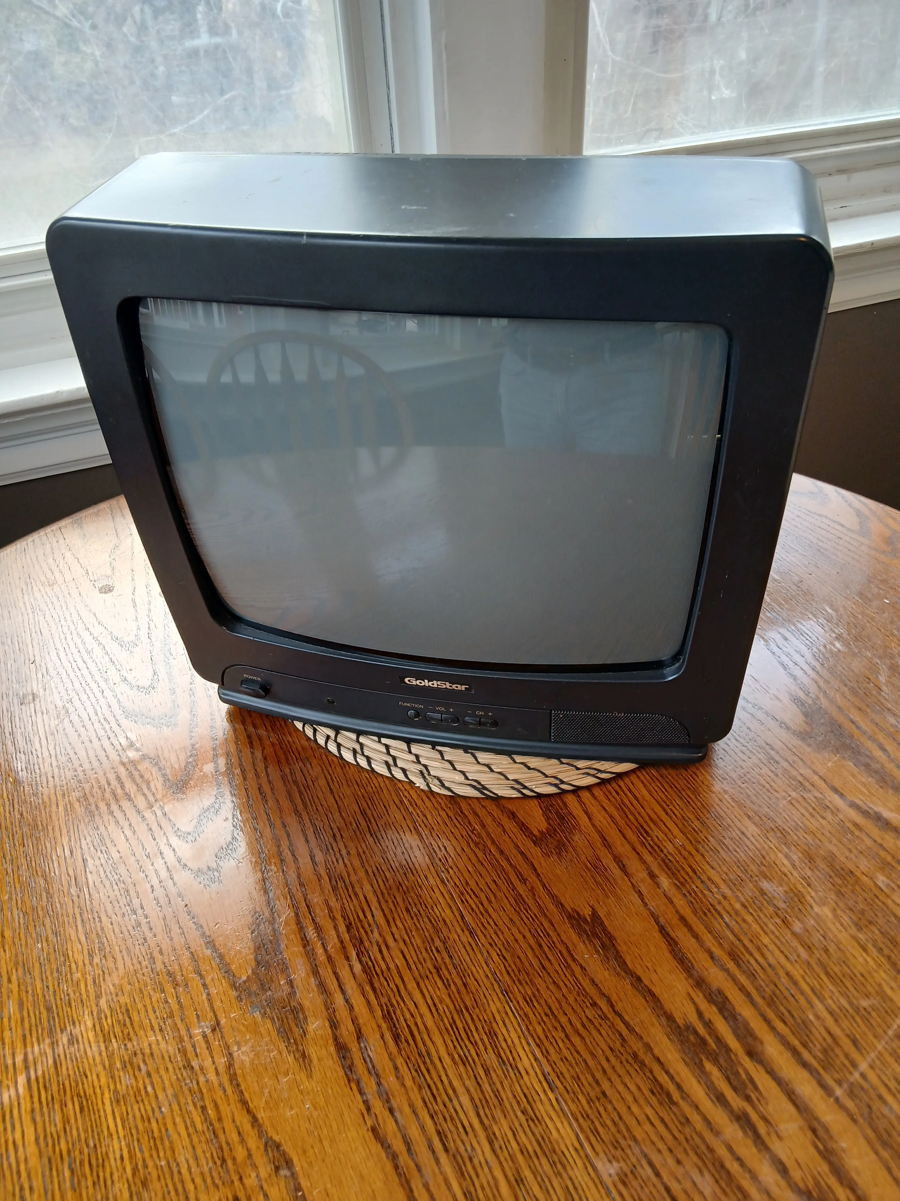 Vintage Retro Gaming TV Goldstar 13 3/4" CN-14A80 1993 image indicator(3)